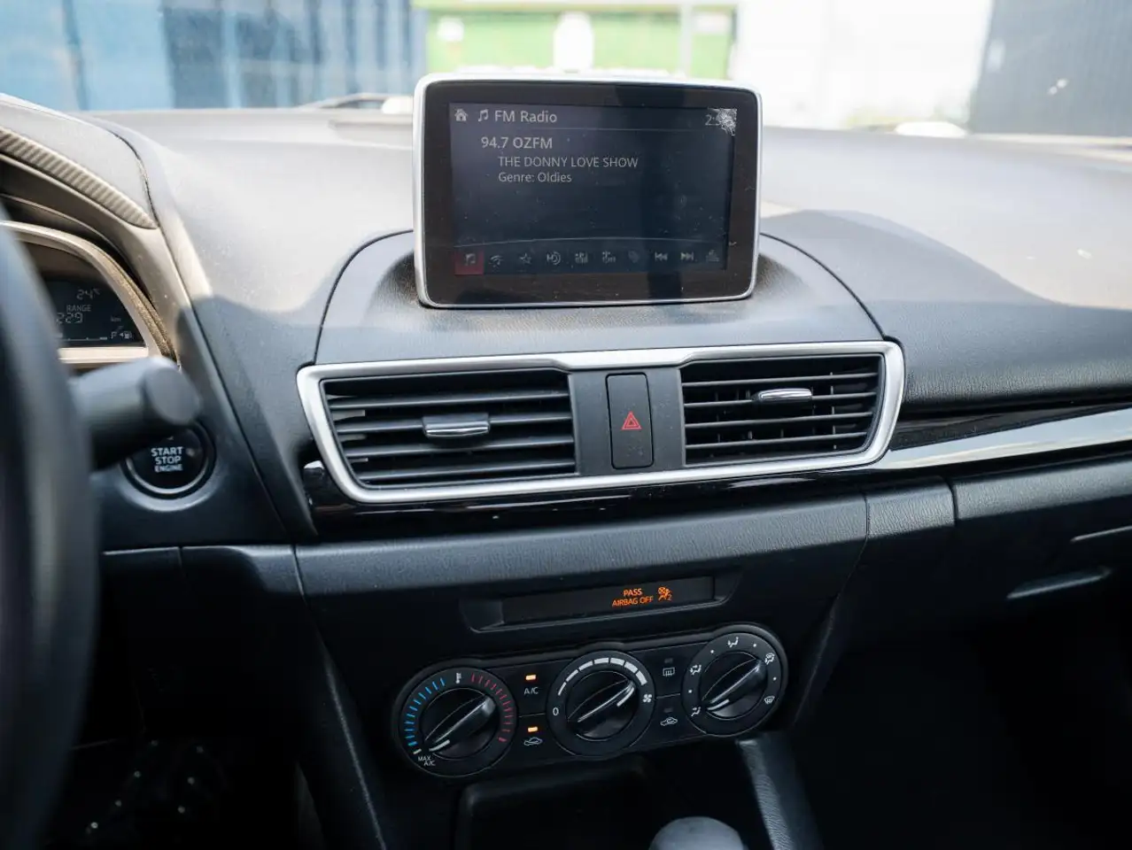 Mazda 3 снимка Mazda 3
