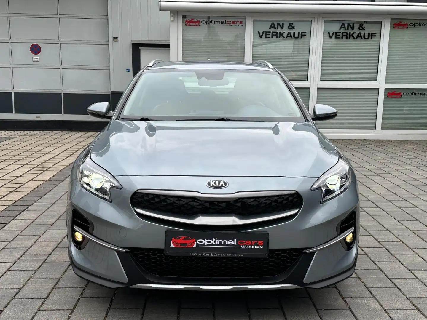Kia XCeed 1.6 GDi Vision PHEV/Navi/Cam/8xBereif/AHK Plateado - 2