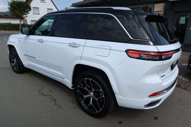 Jeep Grand Cherokee Summit Reserve Plug-In-Hybrid 4xe
