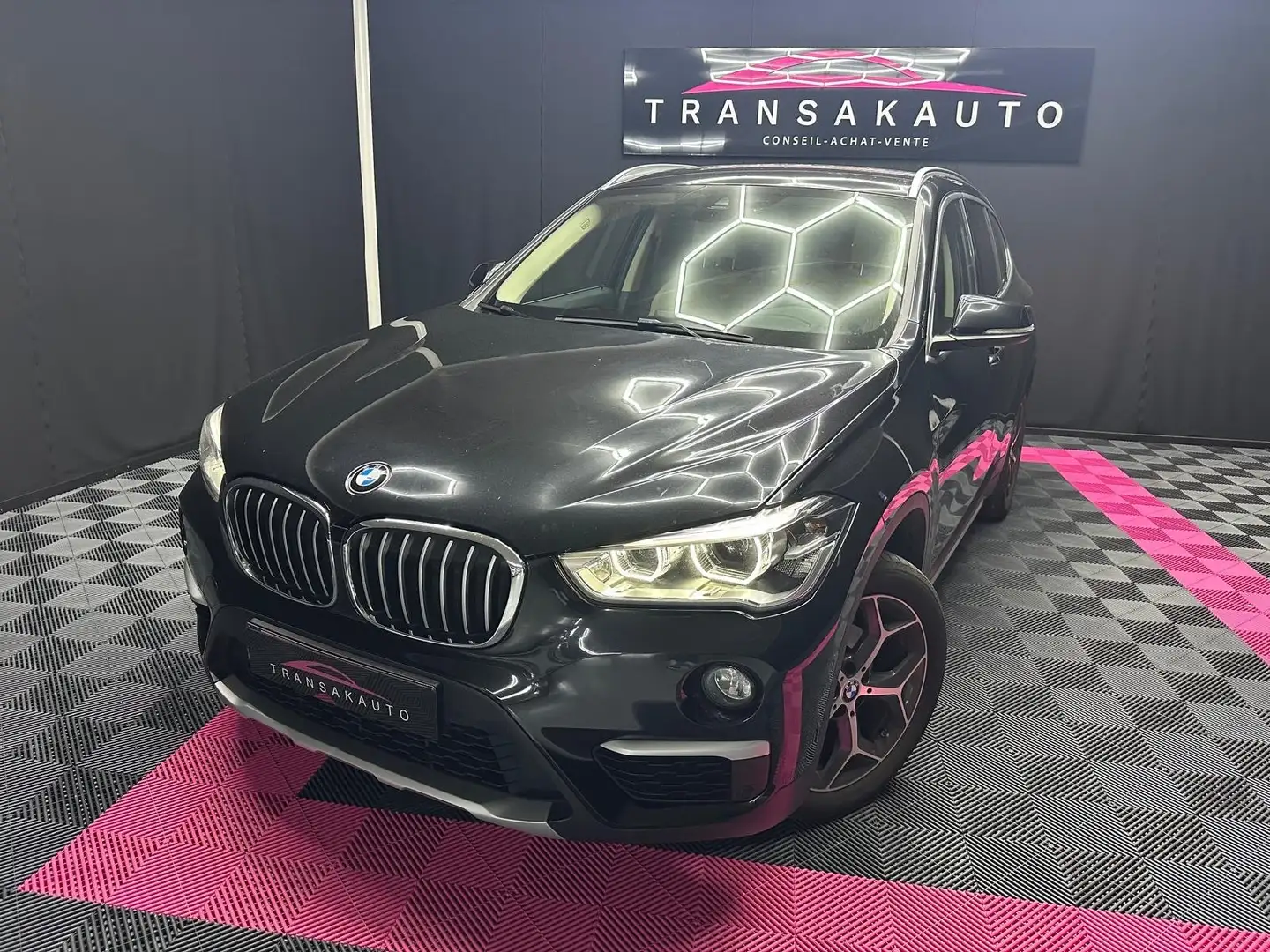 BMW X1 X1 1.5 dA sDrive16 GARANTIE 12 MOIS XLINE Zwart - 1