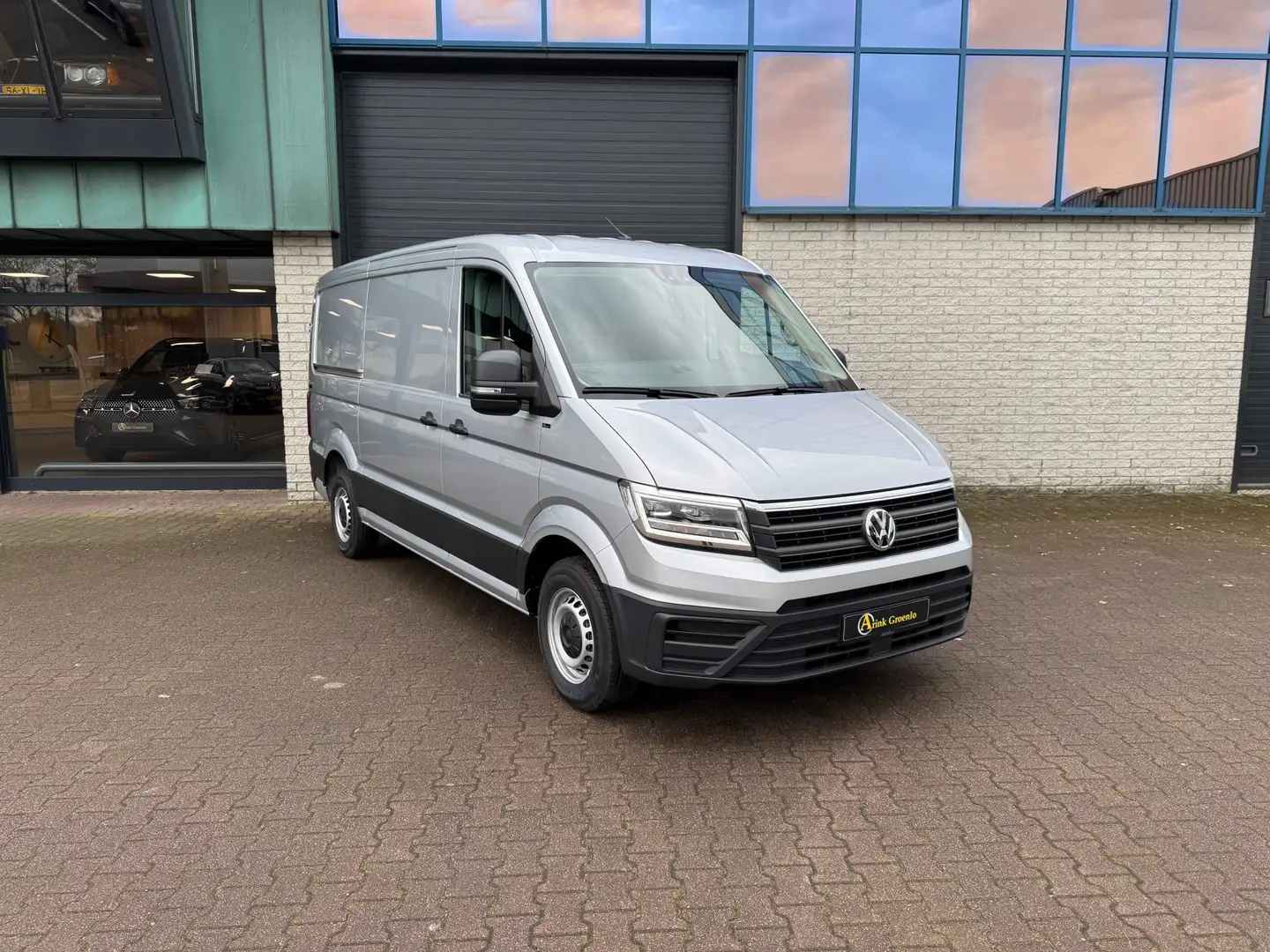 Volkswagen Crafter 35 2.0 Tdi L3H2 177Pk BPM vrij DSG-8 BETIMMERING L Gümüş rengi - 1