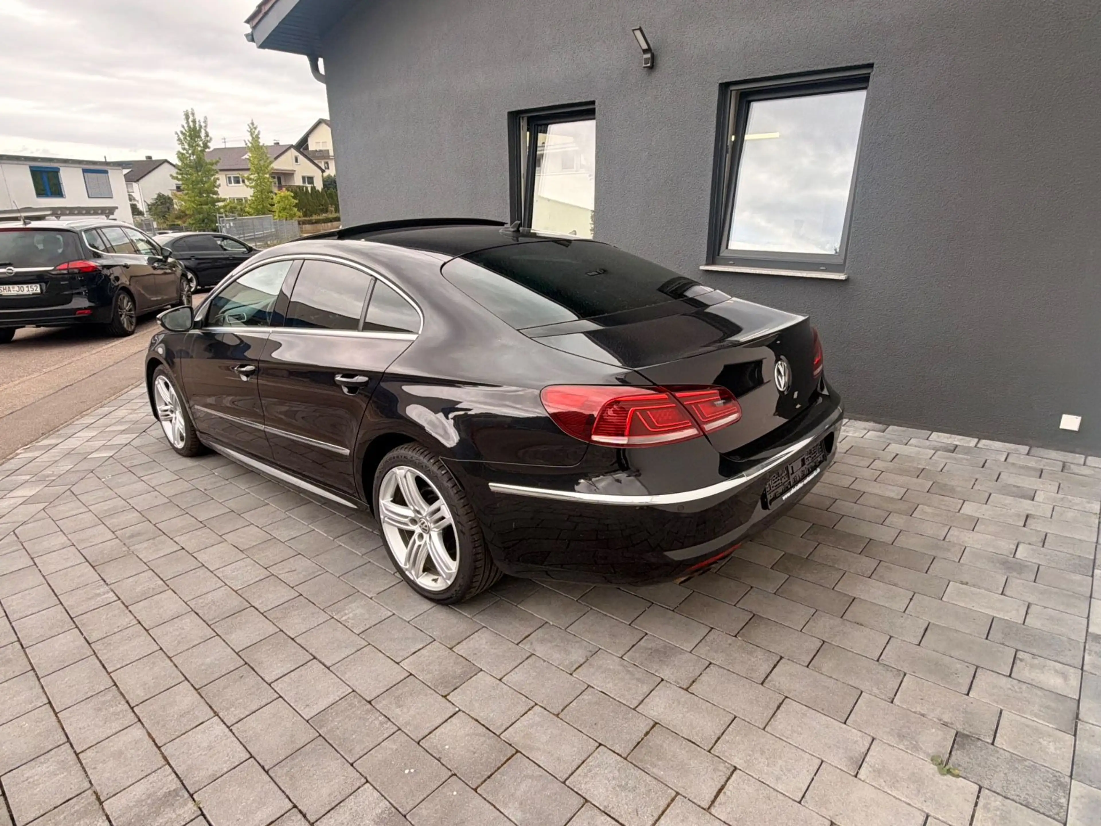 Volkswagen CC 2.0 TDI R-line Automatik BMT — photo 2