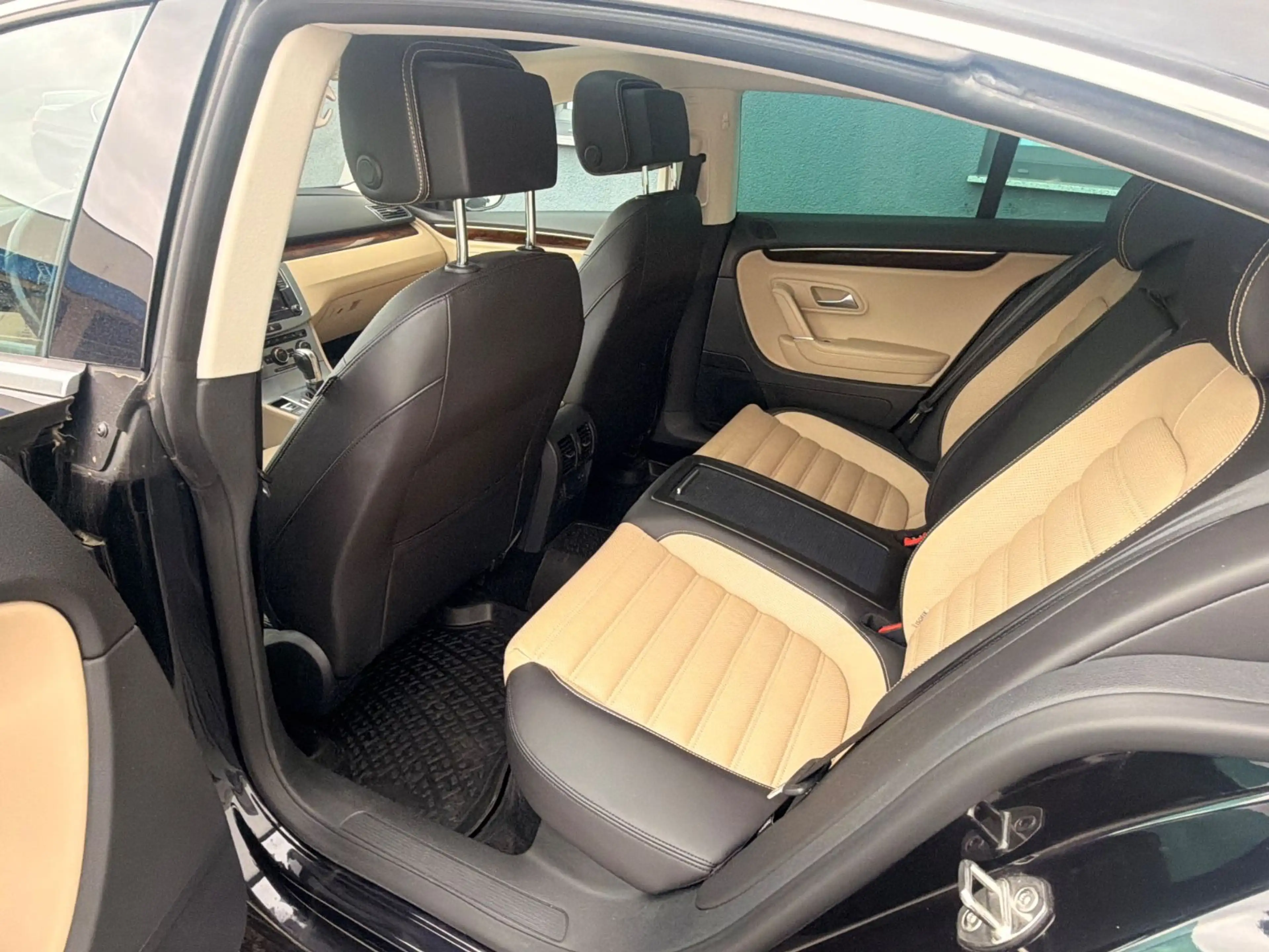 Volkswagen CC 2.0 TDI R-line Automatik BMT — photo 14