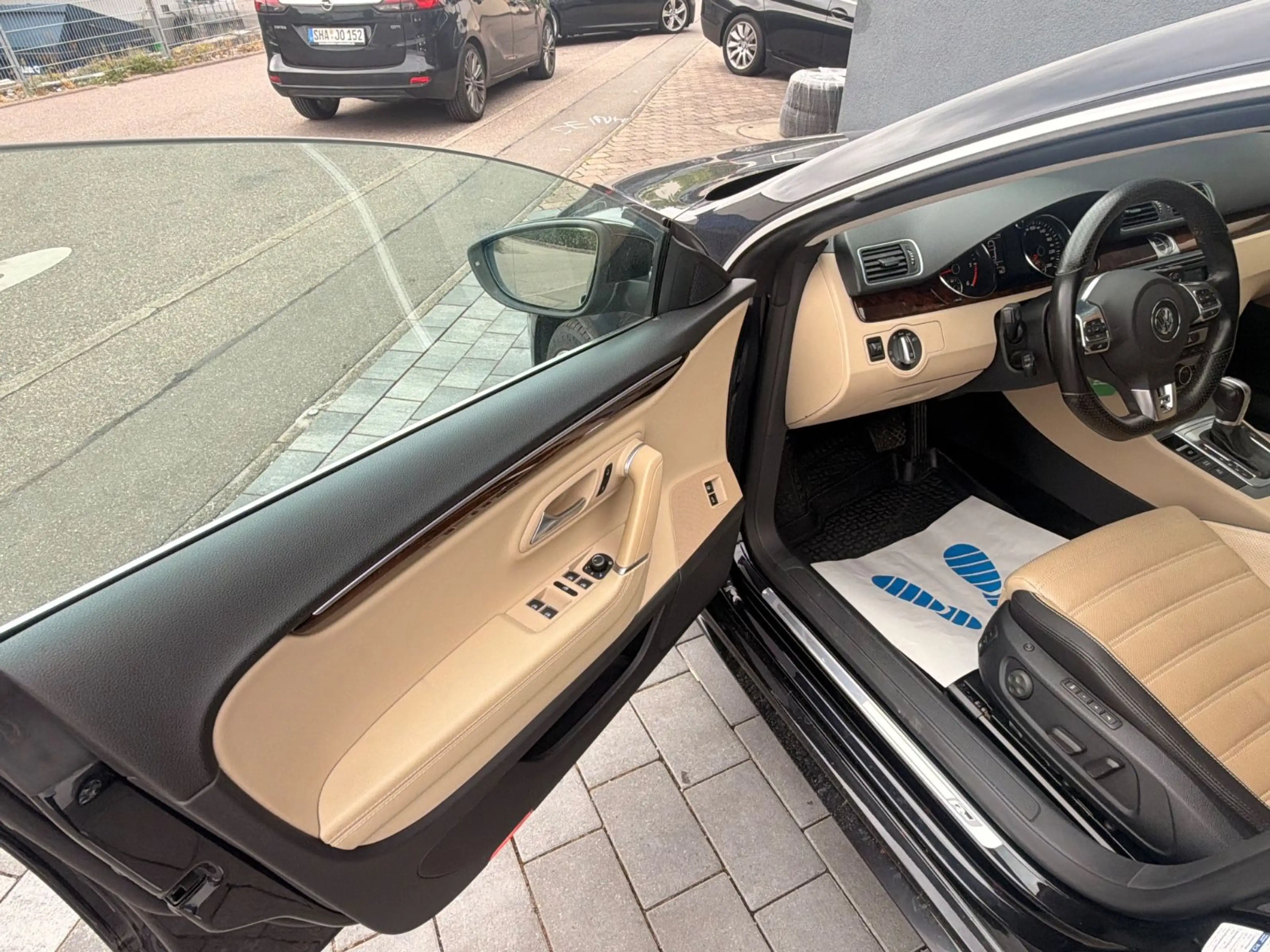 Volkswagen CC 2.0 TDI R-line Automatik BMT — photo 7
