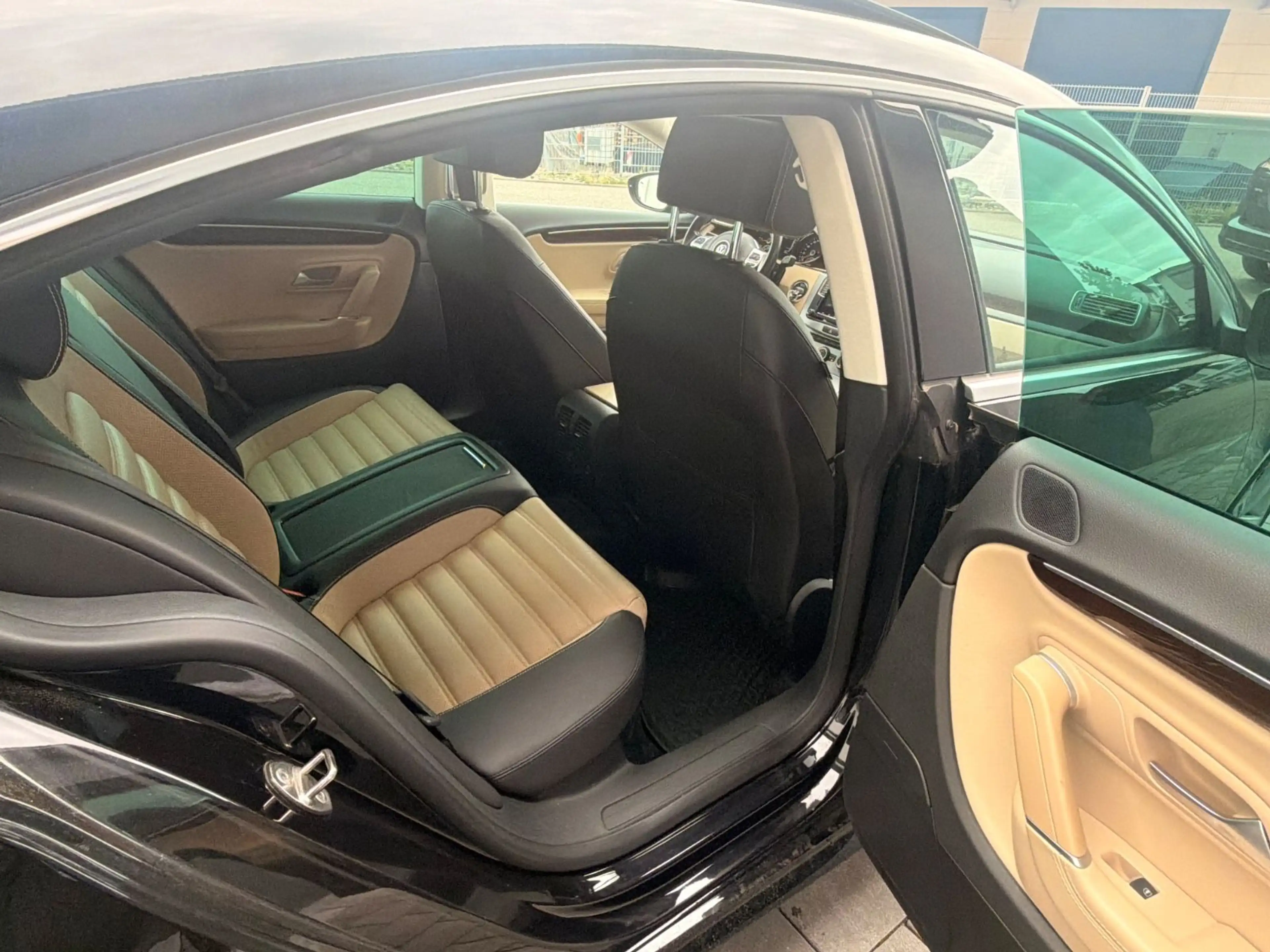 Volkswagen CC 2.0 TDI R-line Automatik BMT — photo 15