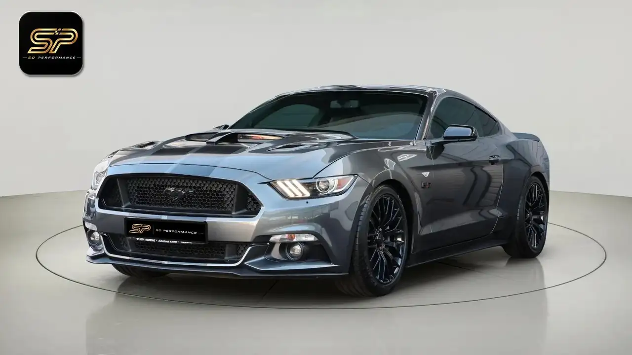 Ford Mustang GT V8 5.0 — photo 1 of 29