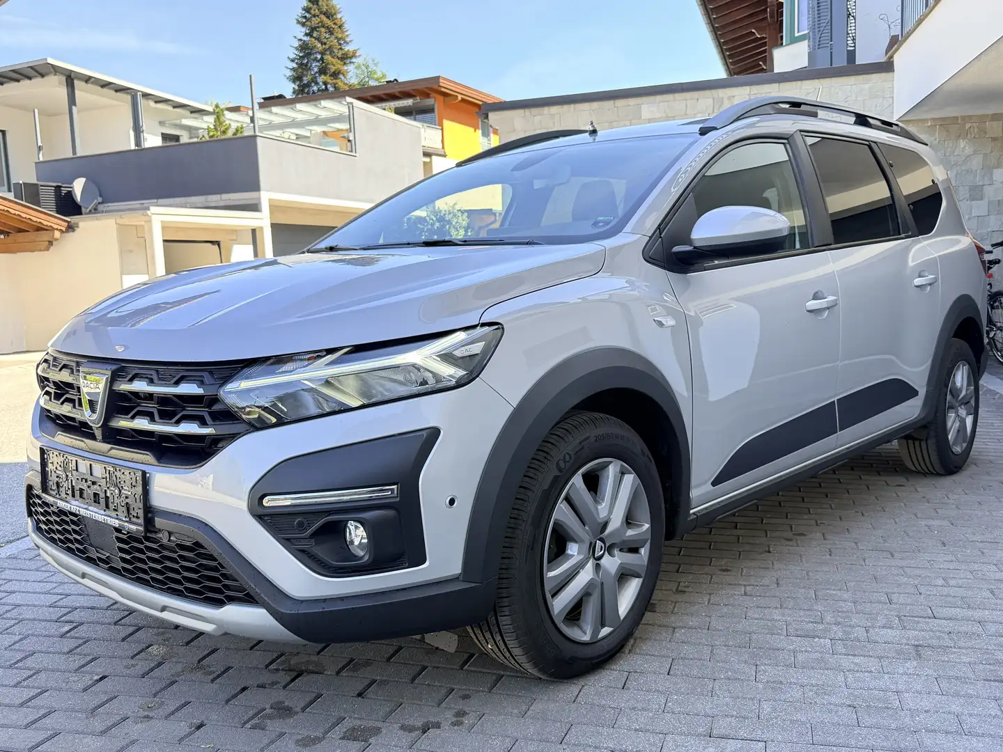 Dacia Jogger Comfort   7 sitzer    "" Ehemaliges TAXI  Auto "" Grau - 1