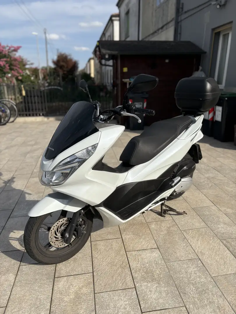 Honda PCX 125 basic - 1