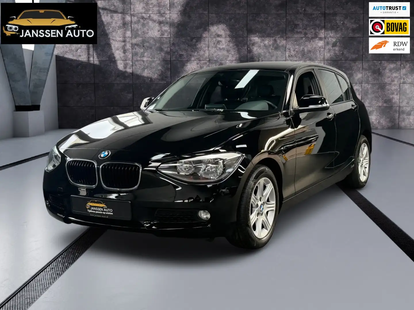 BMW 114 1-serie 114i EDE| Navigatie | Stoelverwarming | 6- Negro - 1