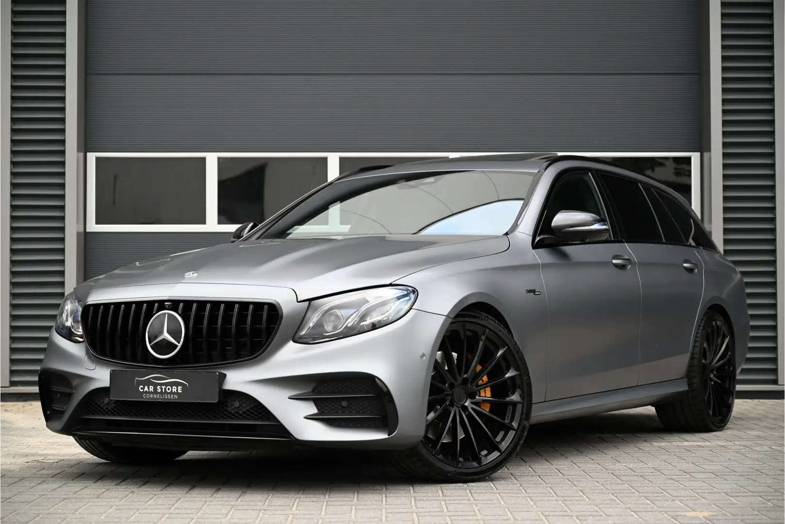 Mercedes-Benz E 53 AMG Estate 4MATIC / NIGHT / SCHUIFDAK / BURMESTER / LE Grijs - 1