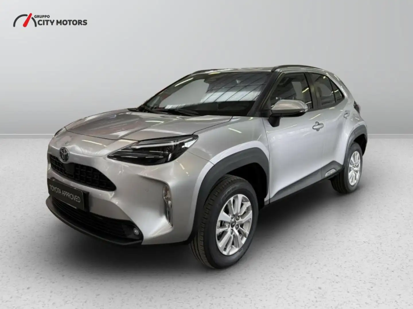 Toyota Yaris Cross 1.5h Active fwd 115cv e-cvt Argento - 1
