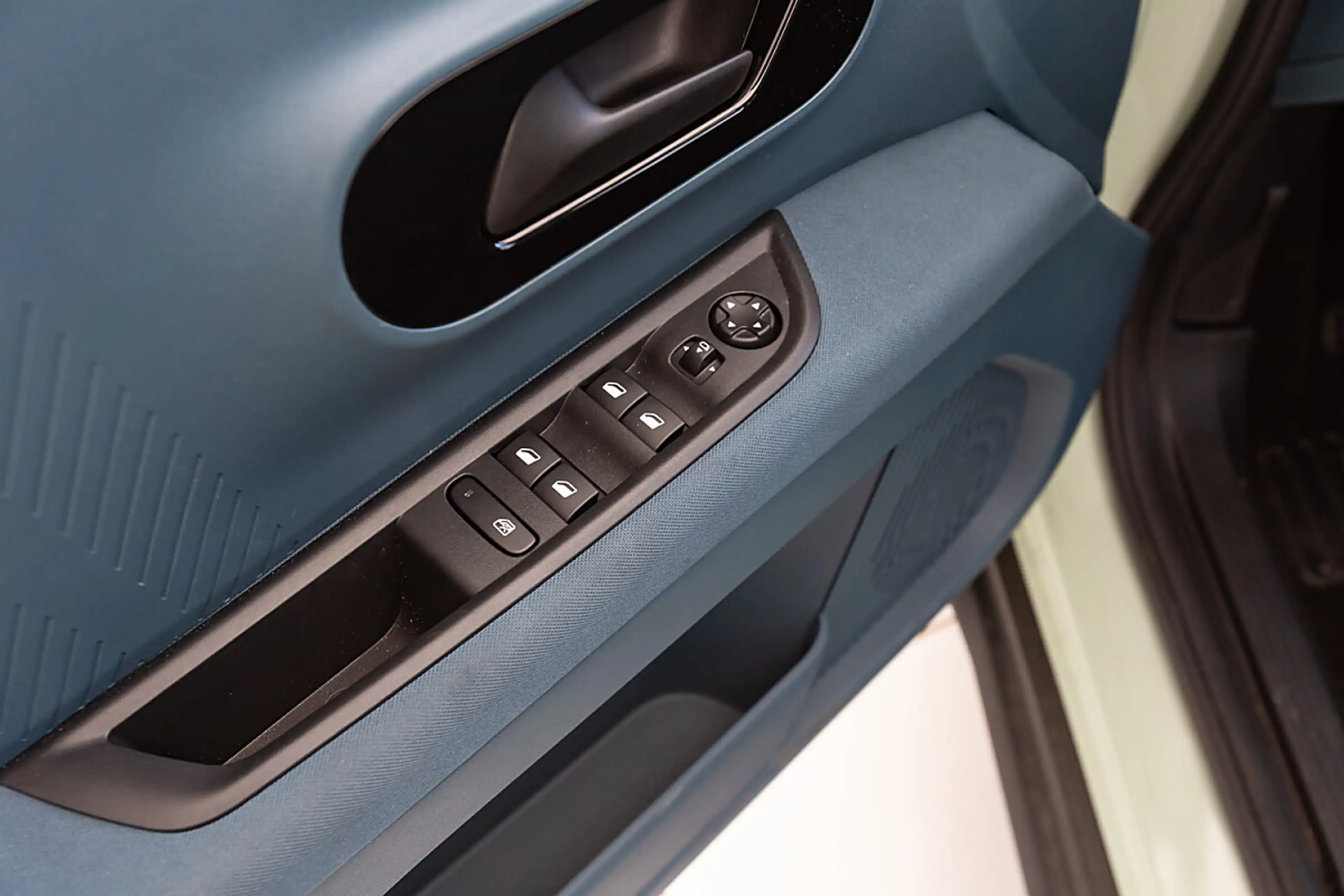 Fiat Grande Panda Elektro 44kWh La Prima — photo 11