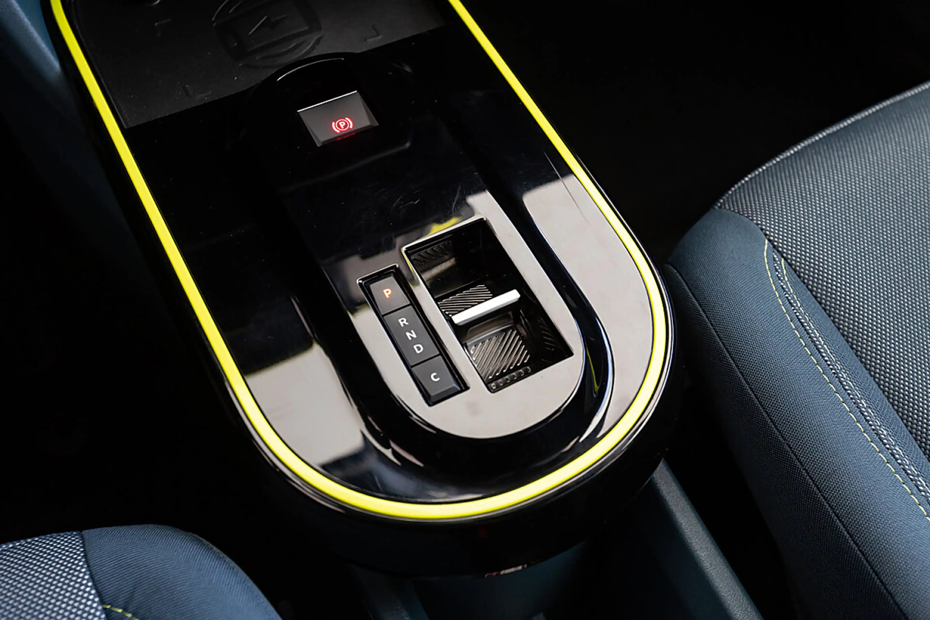 Fiat Grande Panda Elektro 44kWh La Prima — photo 10
