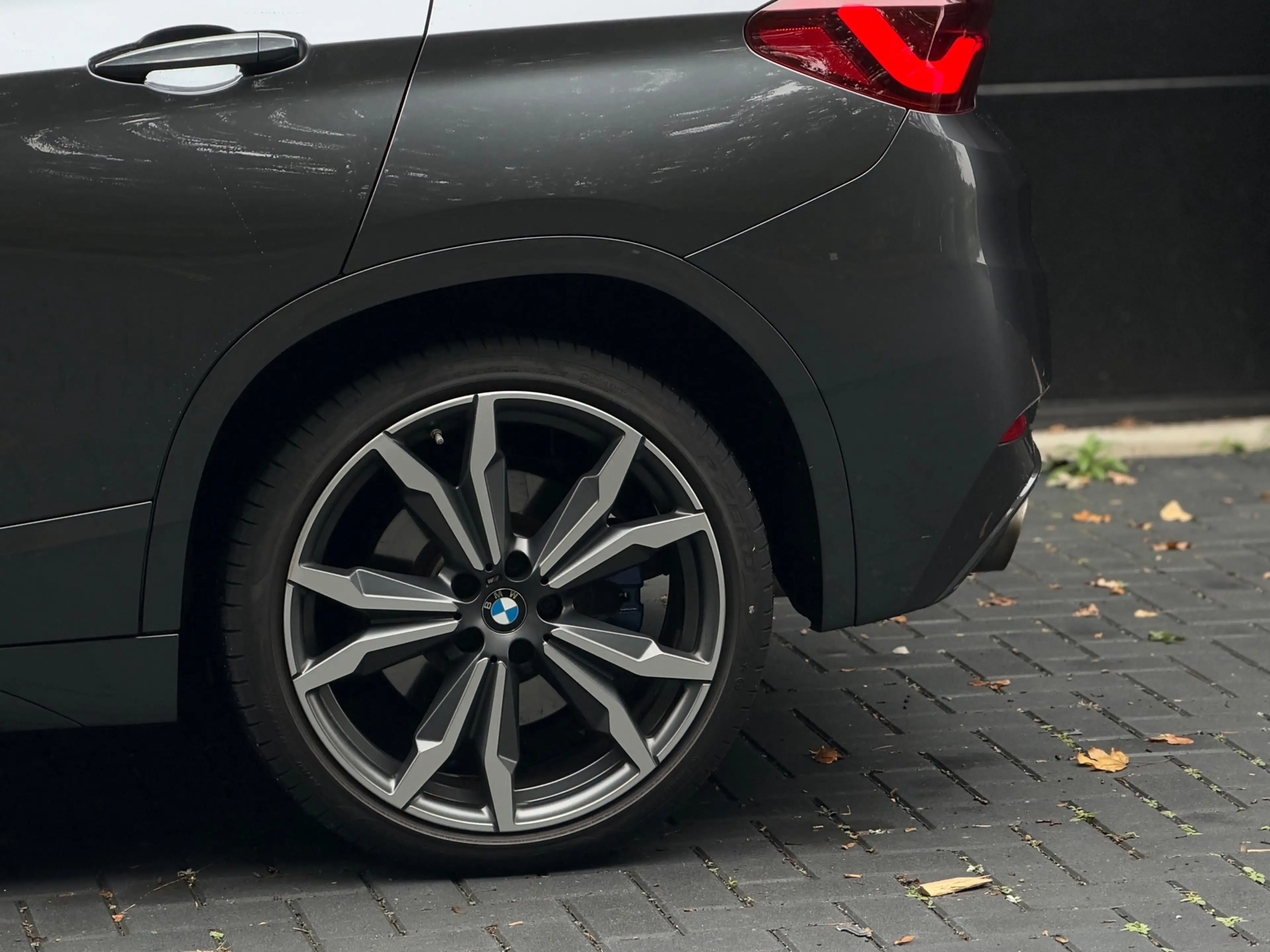 BMW X2 M35i Business Edition Plus PANO/20INCH/HU-D/STLVRM — photo 14