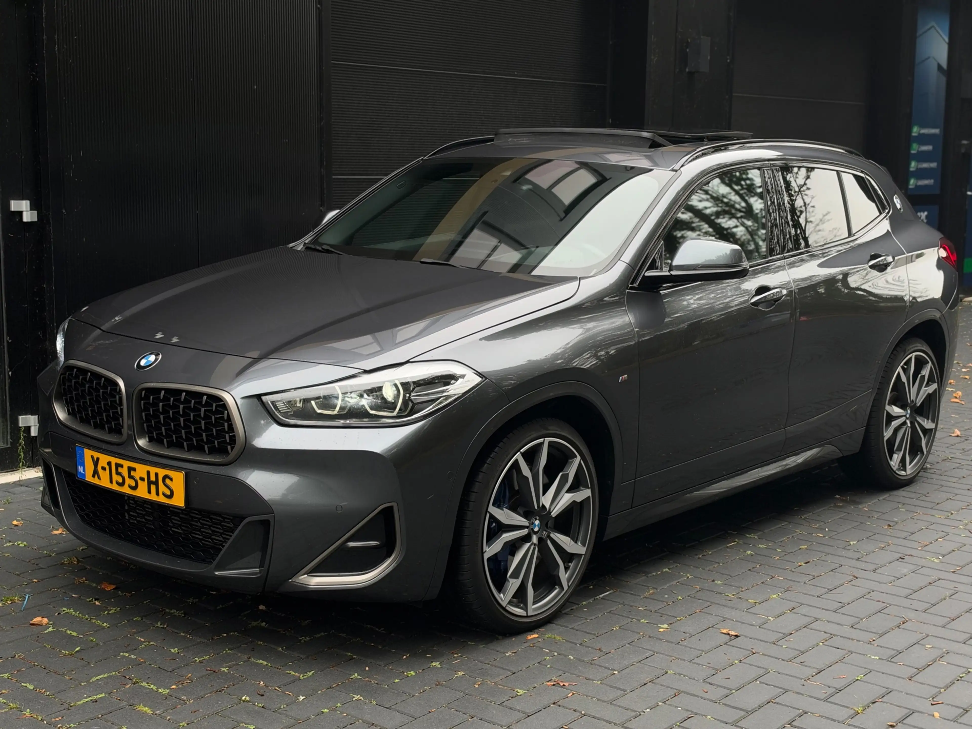 BMW X2 M35i Business Edition Plus PANO/20INCH/HU-D/STLVRM — photo 11