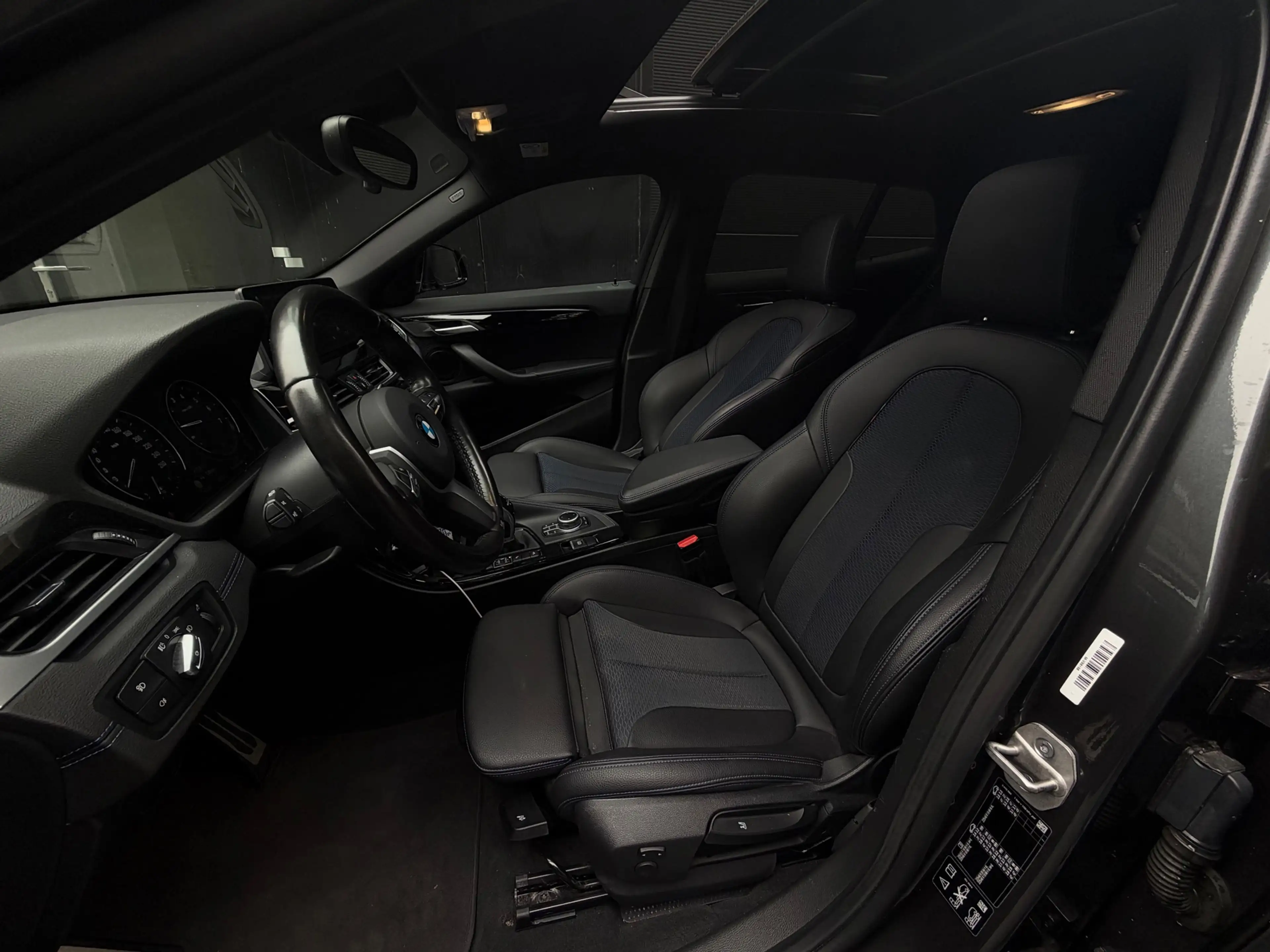 BMW X2 M35i Business Edition Plus PANO/20INCH/HU-D/STLVRM — photo 5