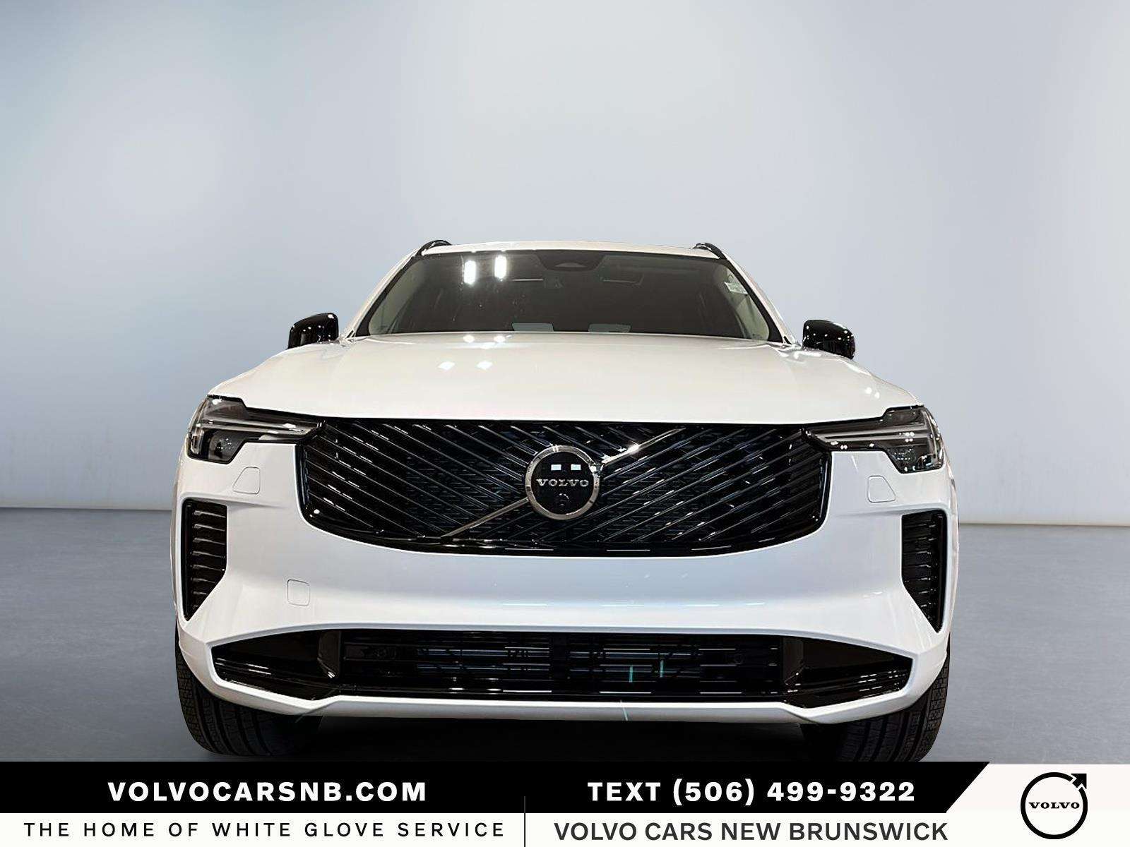2026 Volvo XC90 B6 Plus Dark Theme alt 2