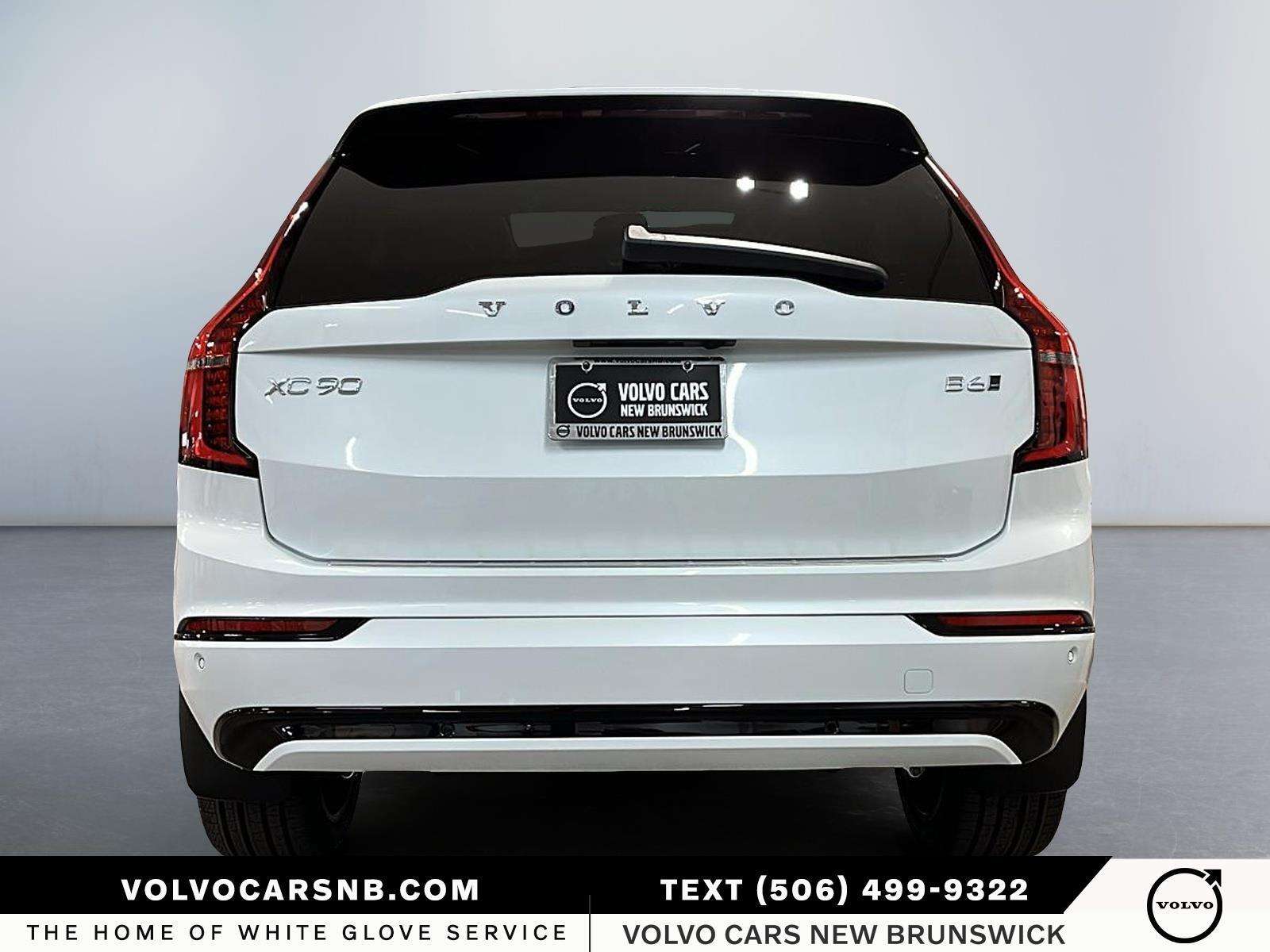2026 Volvo XC90 B6 Plus Dark Theme alt 3