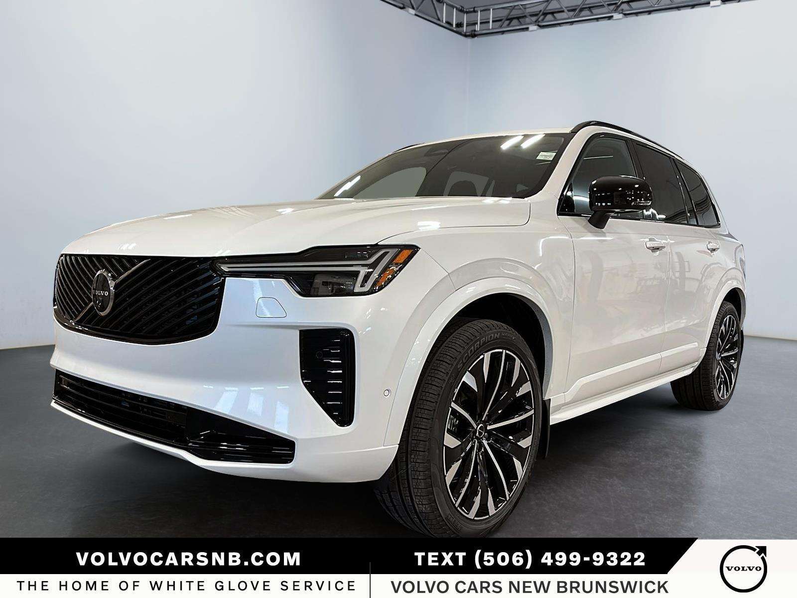 2026 Volvo XC90 B6 Plus Dark Theme