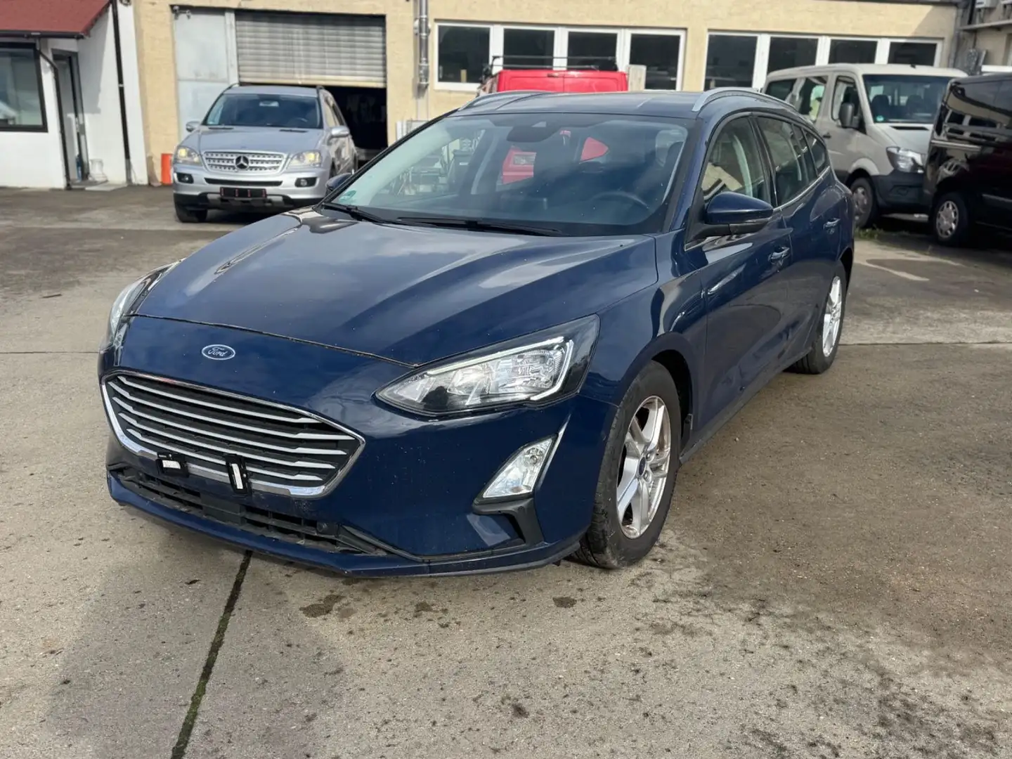 Ford Focus 1.5 Diesel Turnier Cool & Connect KAMERA Bleu - 1