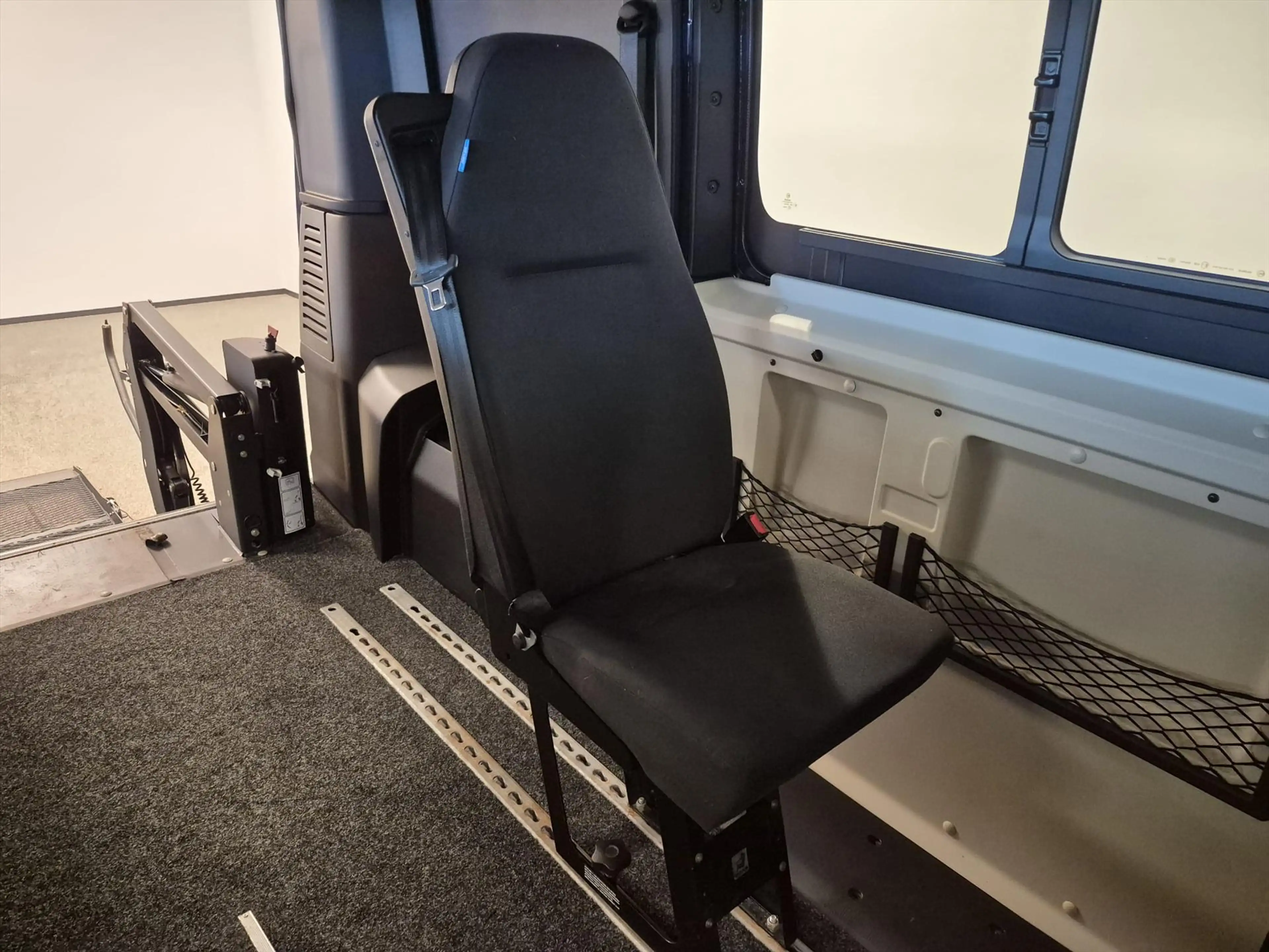 Citroen Jumper L1H1 Rolstoelbus - Rolstoel voorin — photo 7
