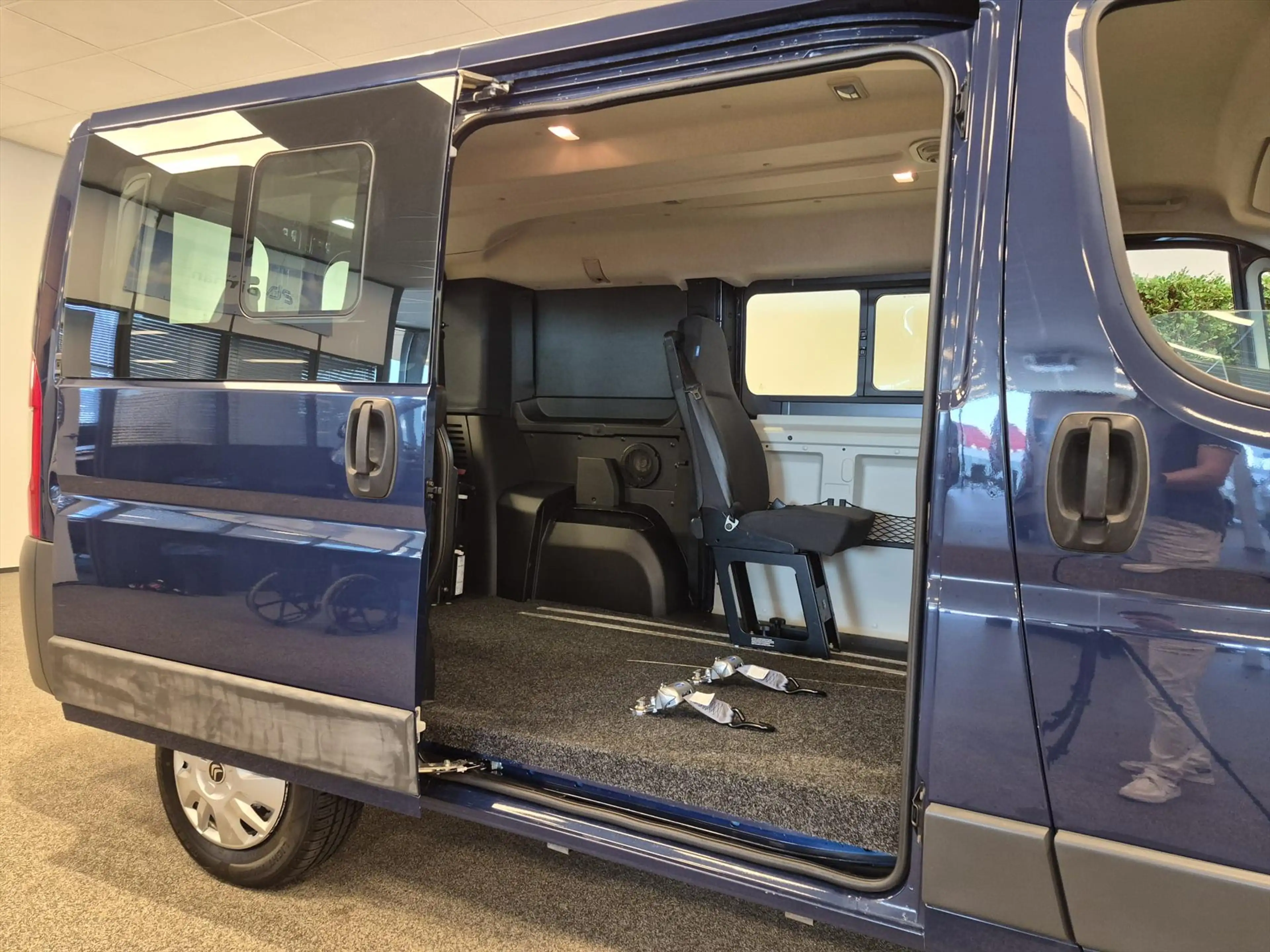 Citroen Jumper L1H1 Rolstoelbus - Rolstoel voorin — photo 13