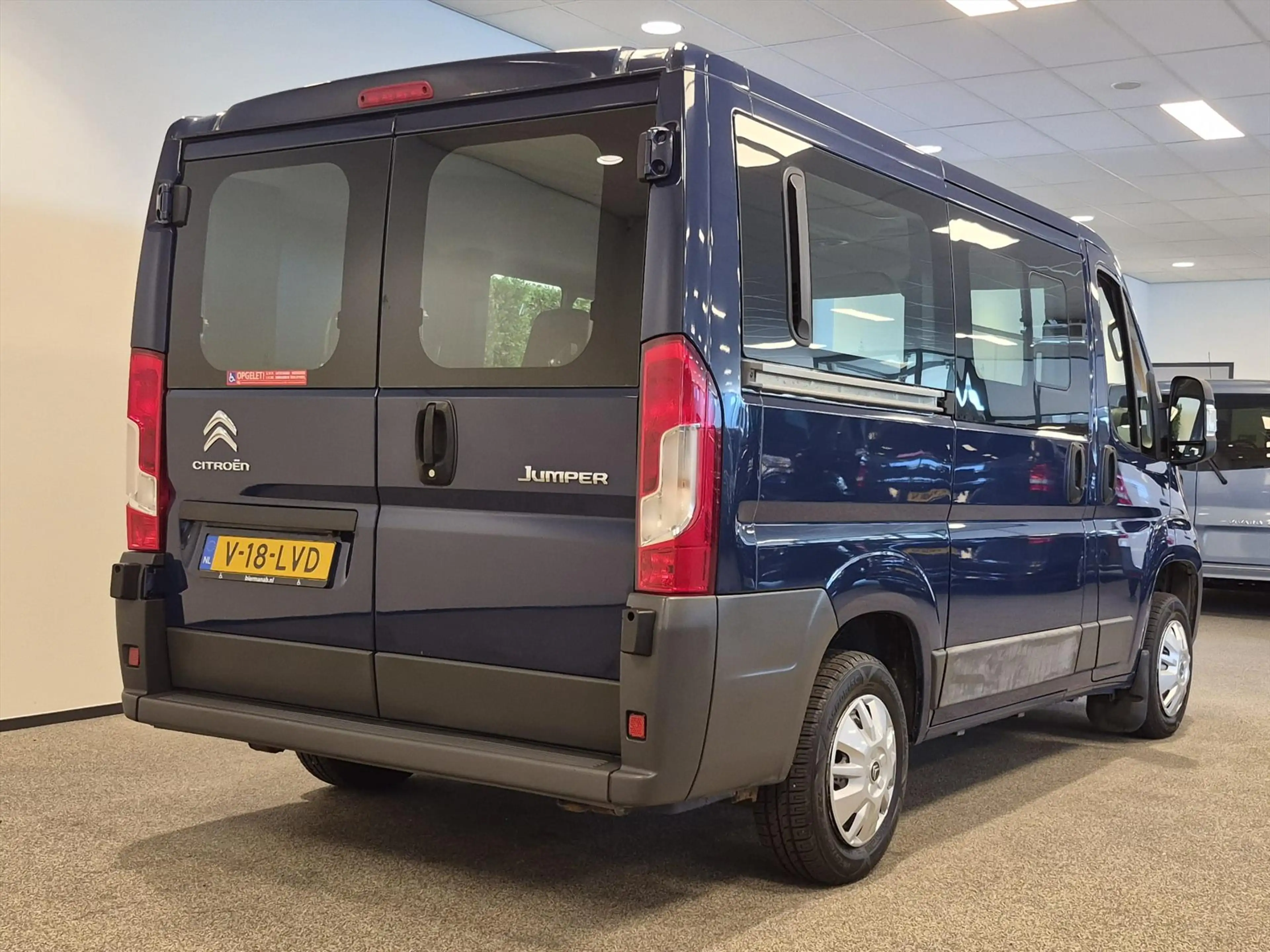 Citroen Jumper L1H1 Rolstoelbus - Rolstoel voorin — photo 11