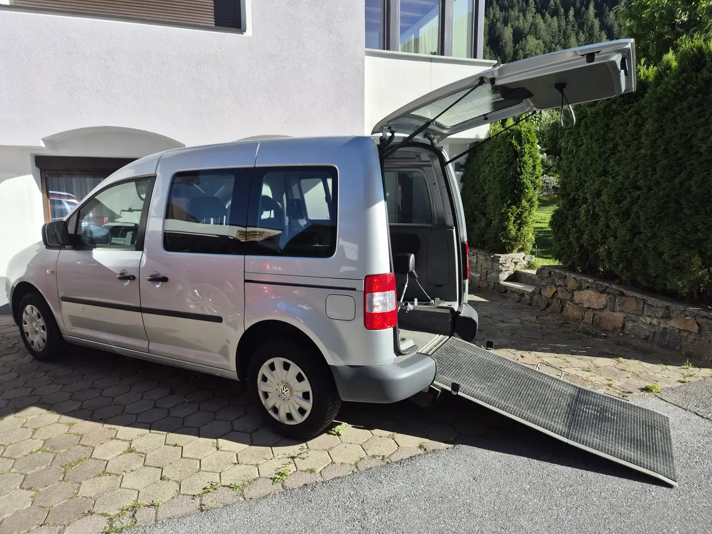 Volkswagen Caddy Life 1,6 Silber - 1
