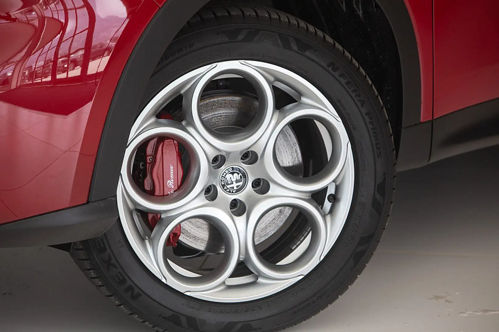 Alfa Romeo Tonale Sprint Paket 1.3 T4 PHEV VGT e-AWD Rot - 2