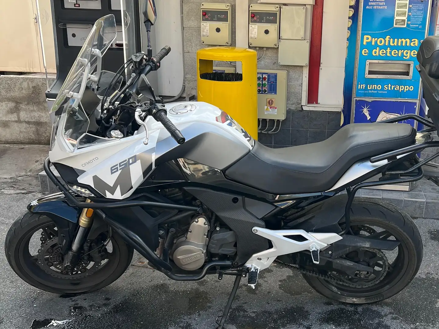 CFMOTO 650 MT 35W Fehér - 2