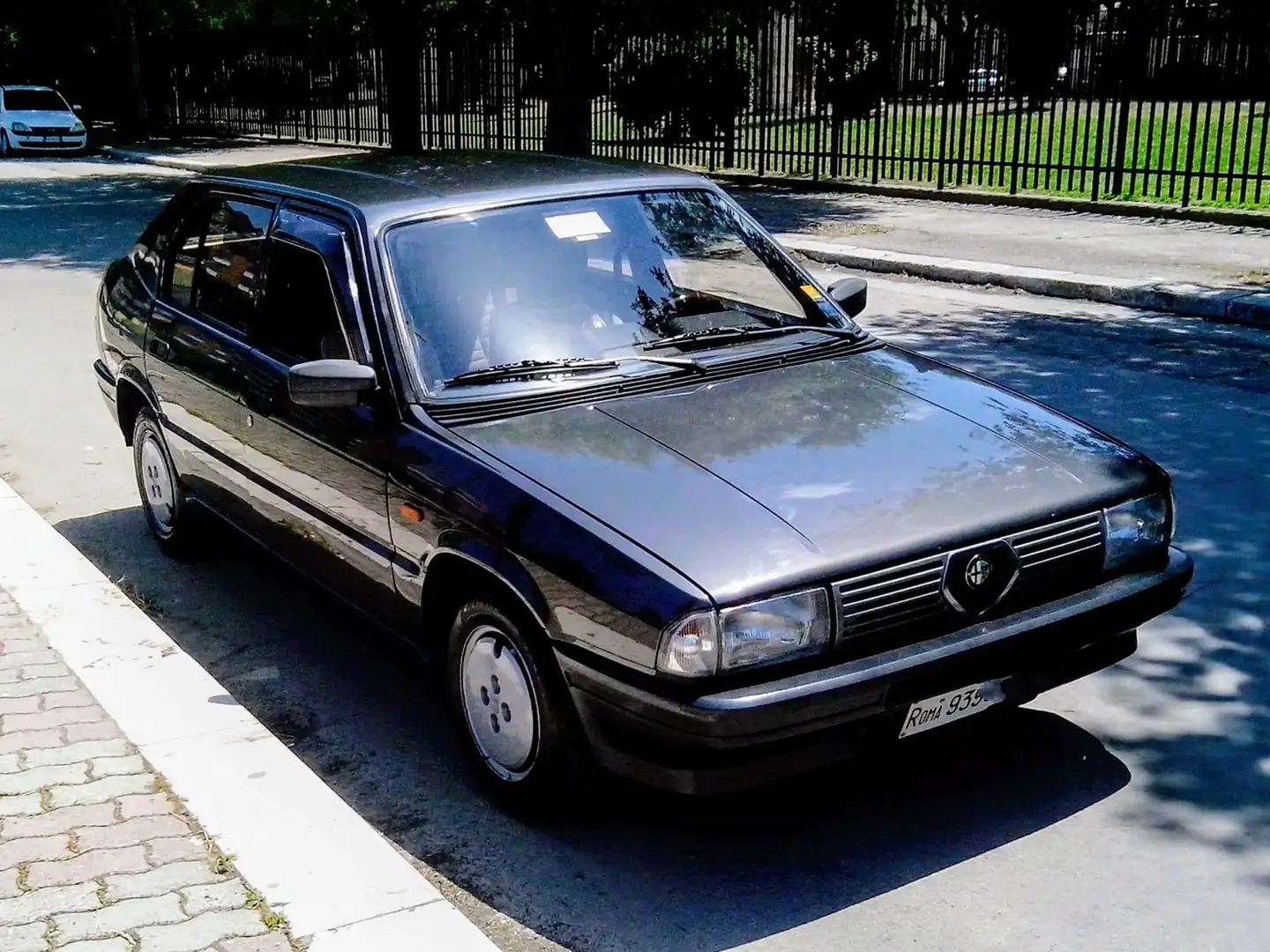 Alfa Romeo 33 Quadrifoglio Oro Сірий - 1