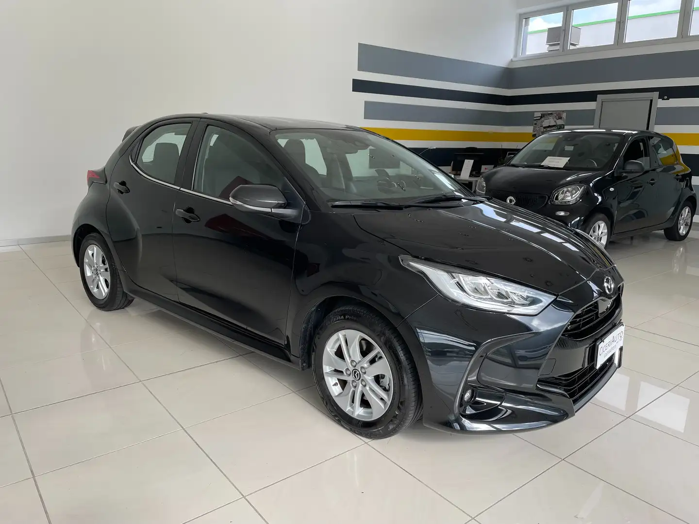 Mazda 2 IV 2022 1.5 vvt full hybrid electric Agile e-cvt Noir - 1
