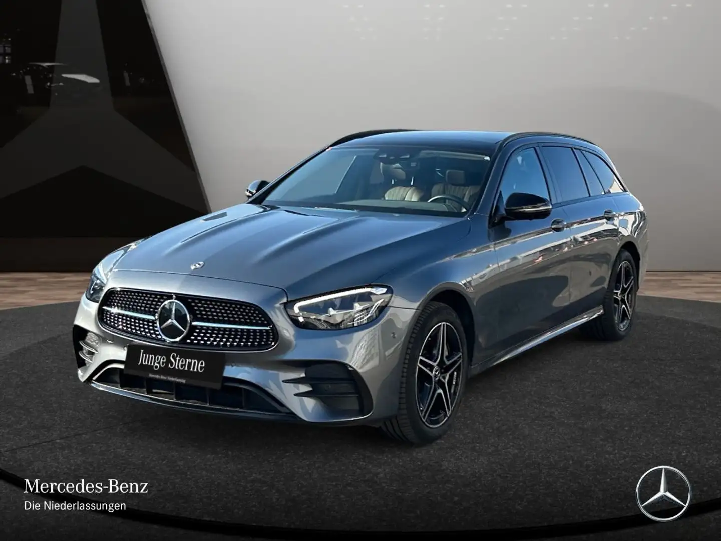 Mercedes-Benz E 300 de T 4M AMG+NIGHT+PANO+360+LED+FAHRASS+HUD Grau - 2