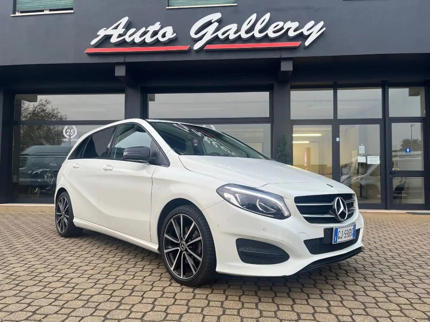 Mercedes-Benz B 200 D SPORT BLACK PACKET-FULL OPTIONAL-CONDIZIONI TOP Blanc - 1