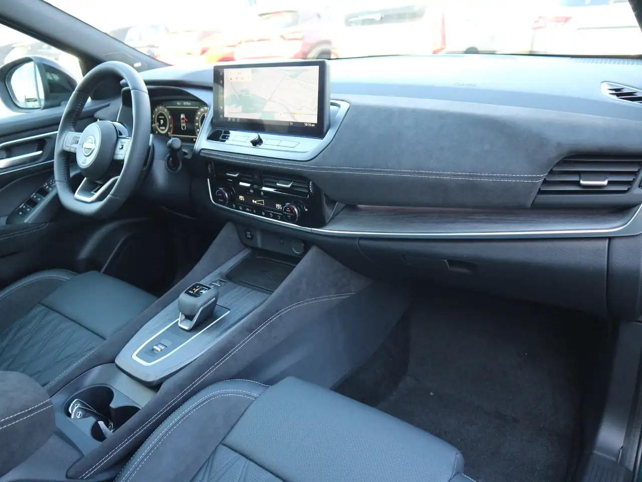 Nissan Qashqai 1.3DIG-T MHEV Tekna Pano+Bose+360°kamera 15