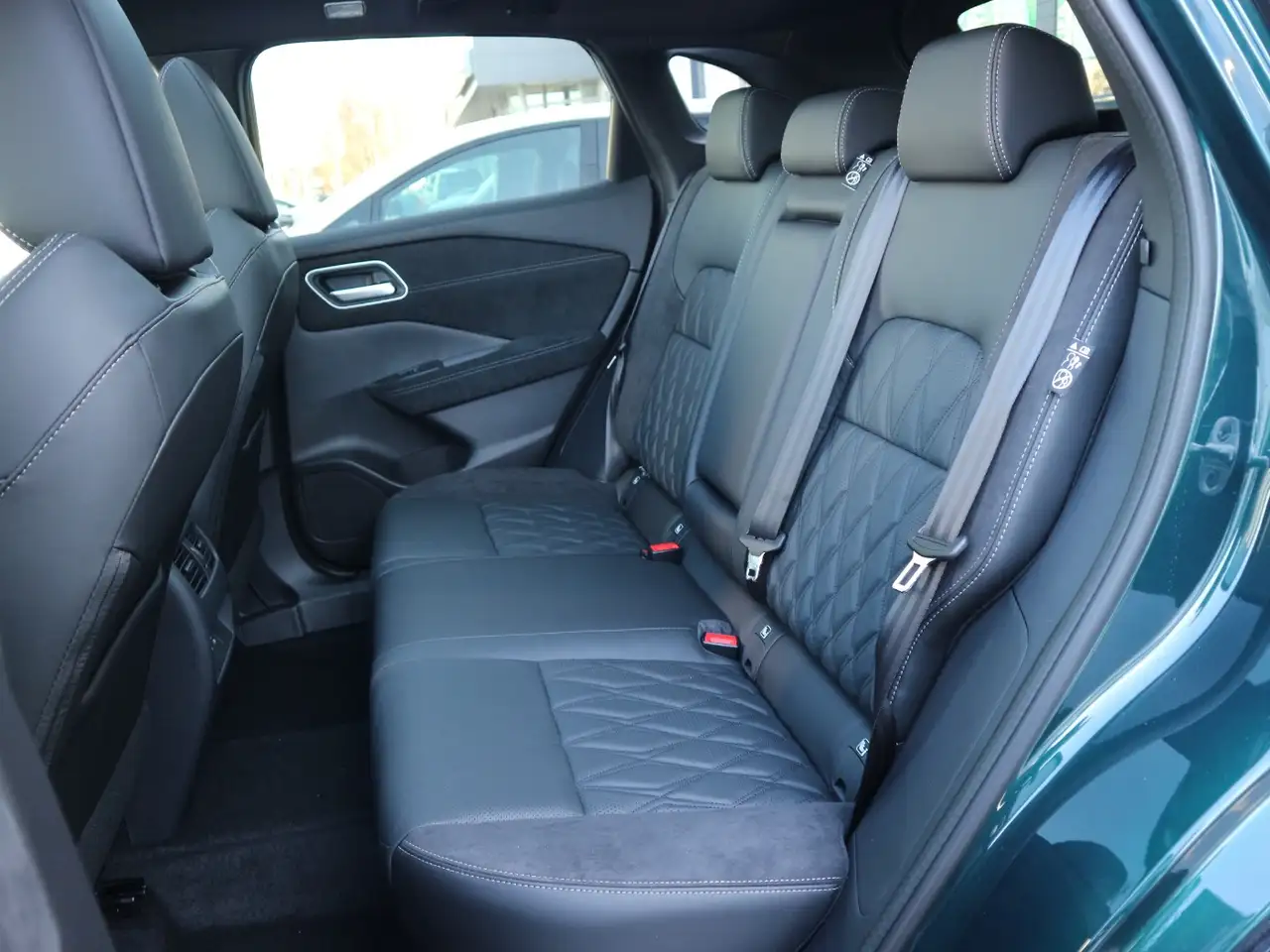 Nissan Qashqai 1.3DIG-T MHEV Tekna Pano+Bose+360°kamera 12