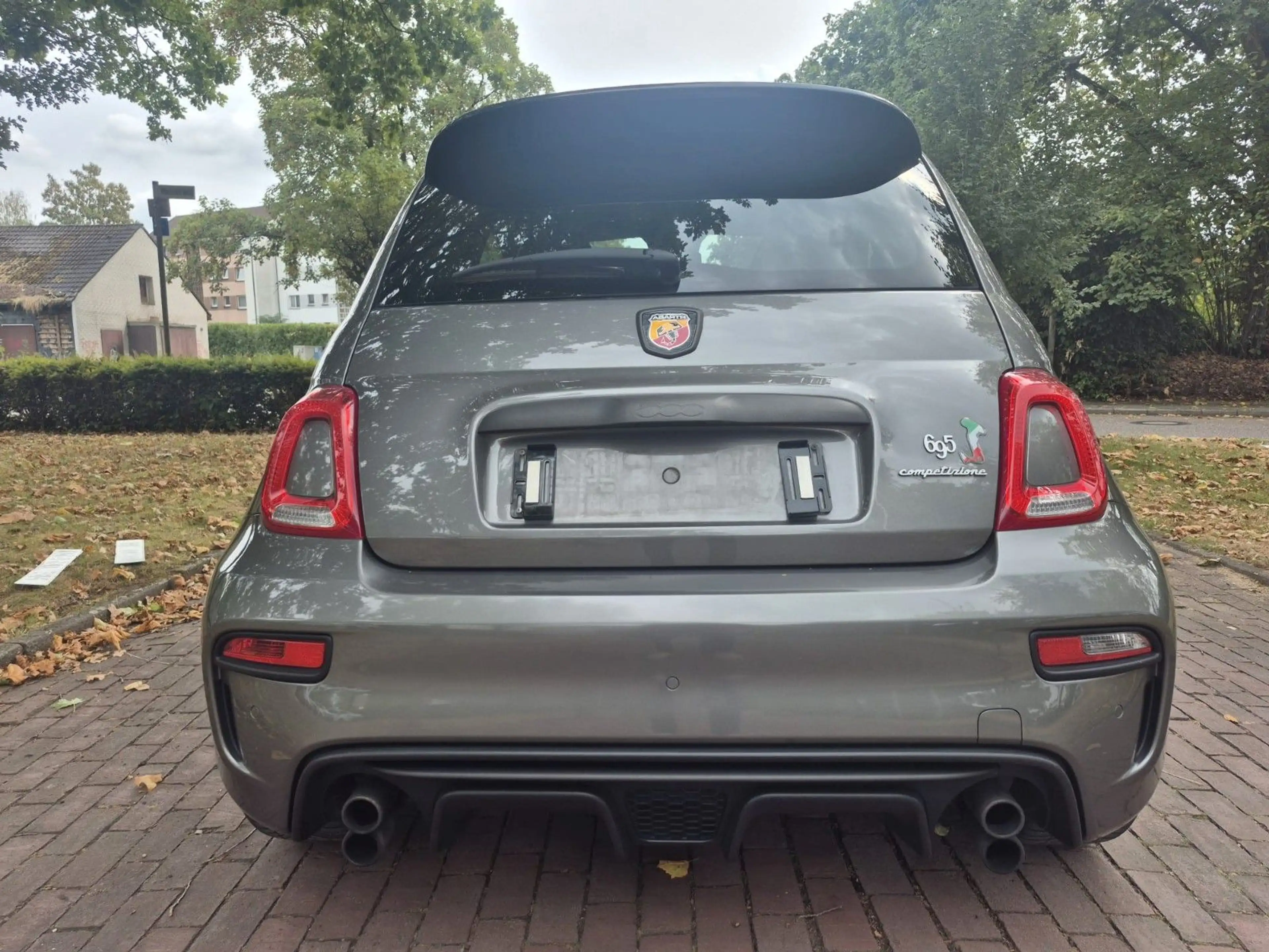 Abarth 500 695 — photo 2