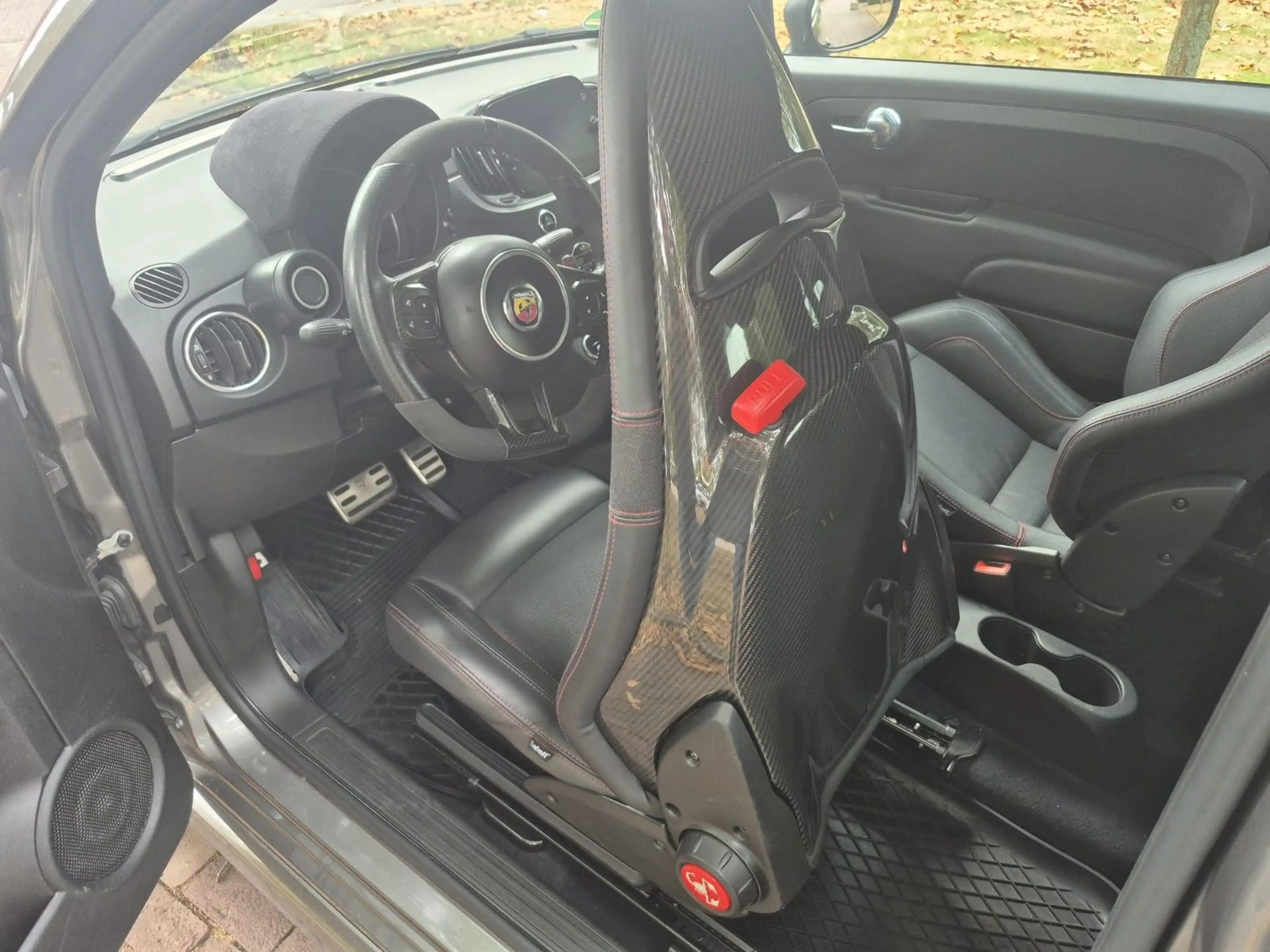 Abarth 500 695 — photo 8