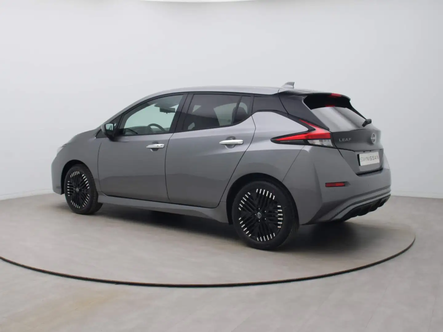 Nissan Leaf Tekna 39 kWh 360° Camera | Adapt. cruise | BOSE | Grijs - 2