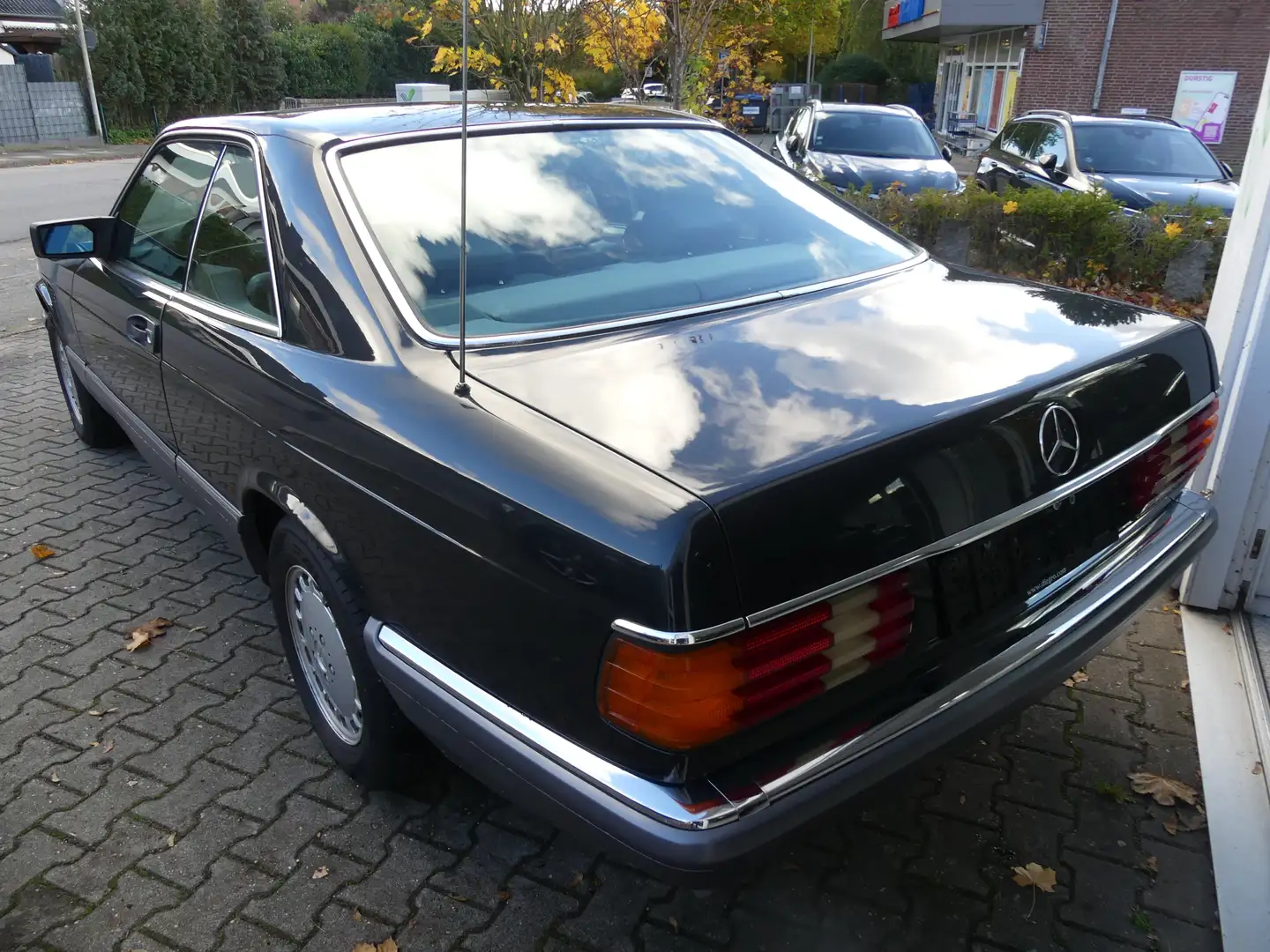 Mercedes-Benz 560 SEC * Deutsche Auslieferung * H-Kennzeichen Schwarz - 2