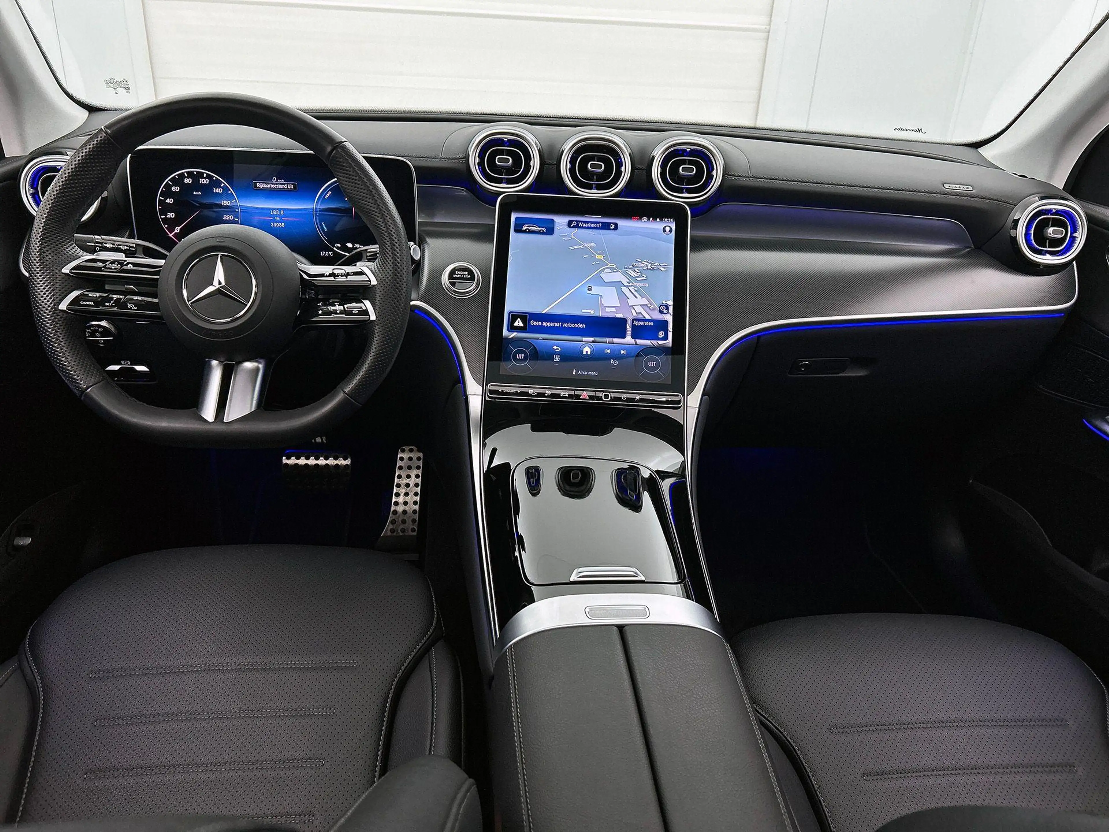 Mercedes-Benz GLC 300 DE 4MATIC SUV AMG Line | Panoramisch Dak | Trekhaa — photo 3