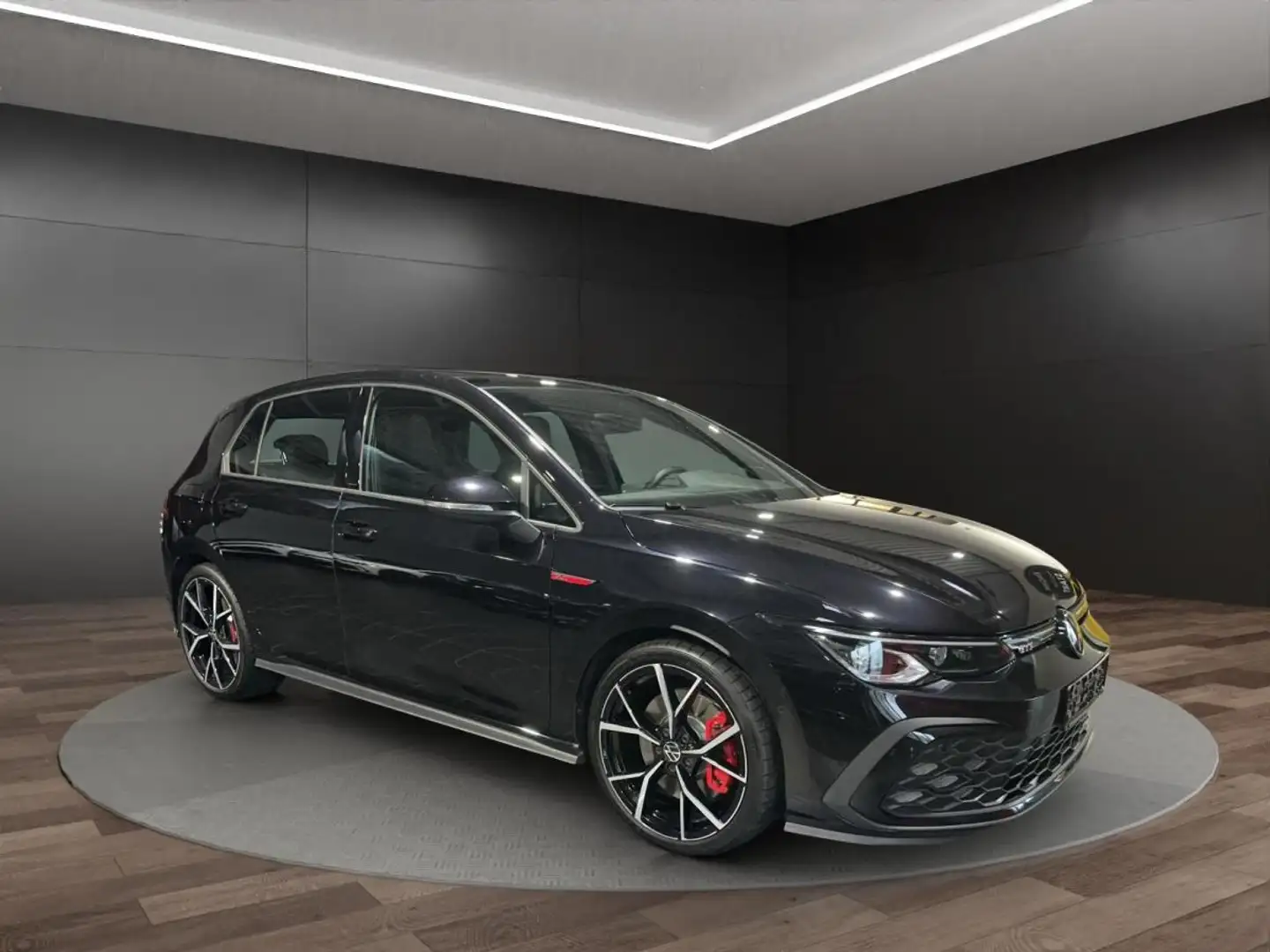 Volkswagen Golf GTI 2.0 TSI *DSG*DCC*PANO*HarmanKardon* Schwarz - 1