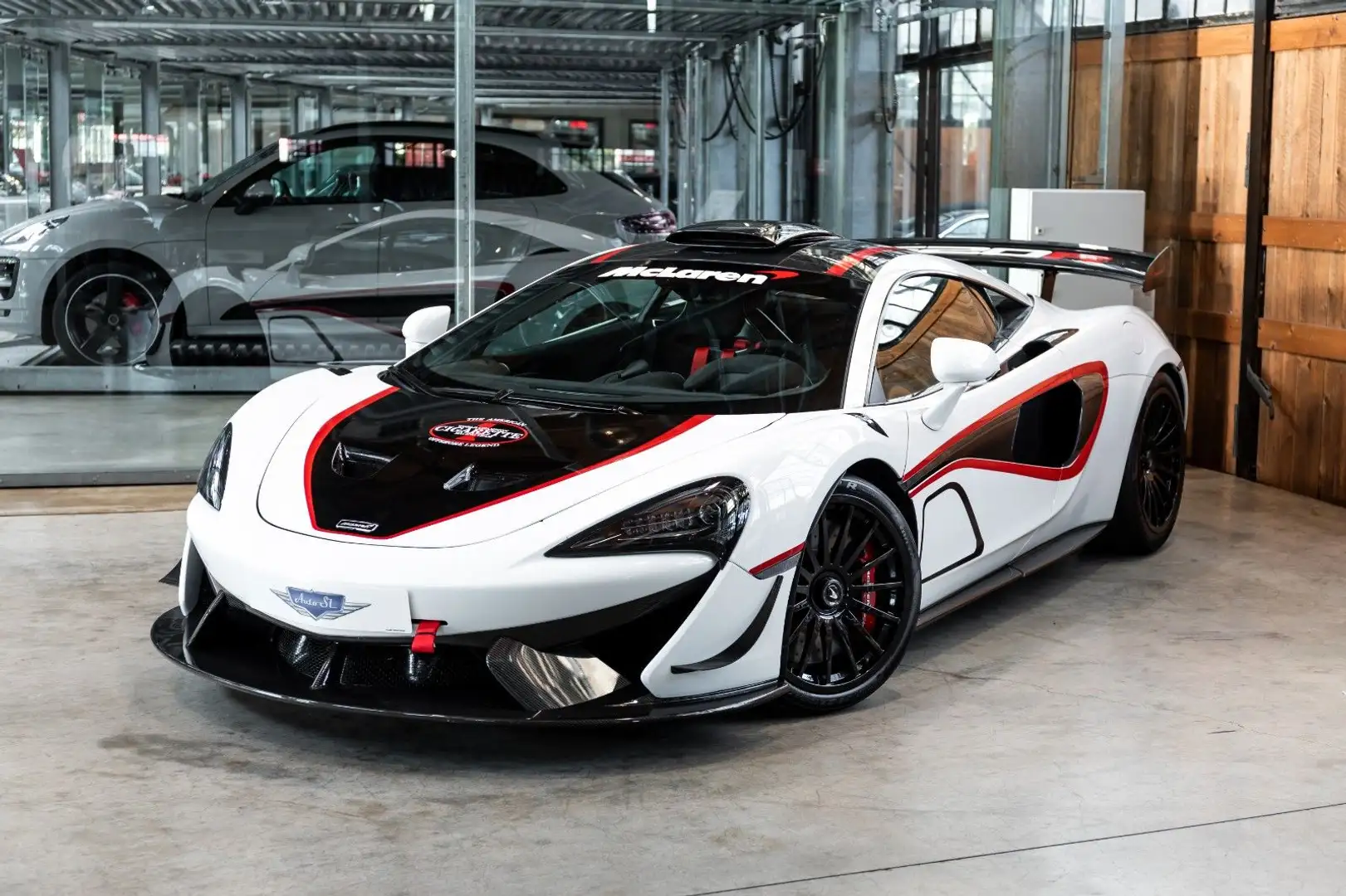 McLaren 620R MSO , Carbon / Senna Racing Seats/ R-Pack Biały - 1