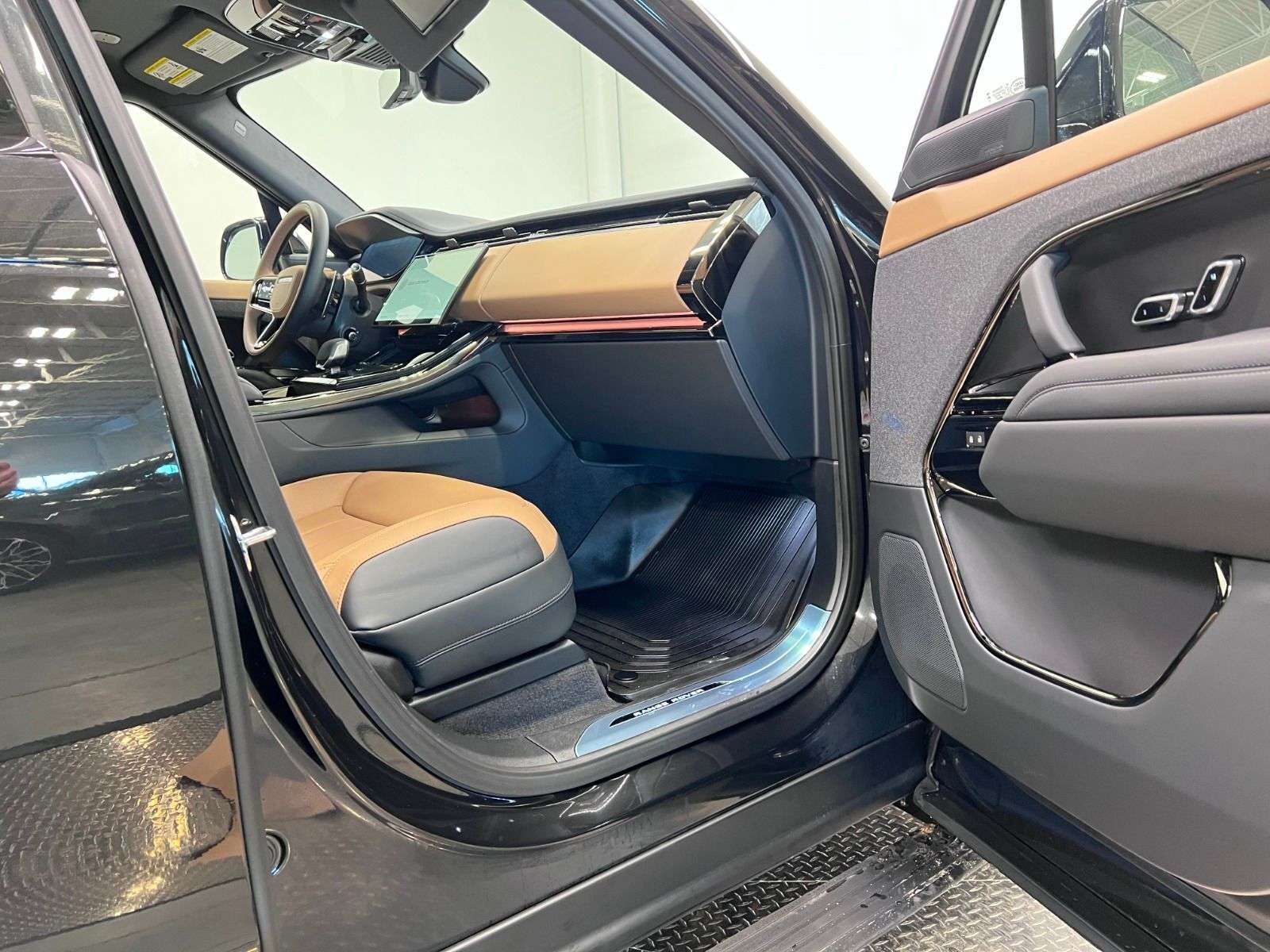 2026 Land Rover Range Rover Sport P400 DYNAMIC HSE thumb 29