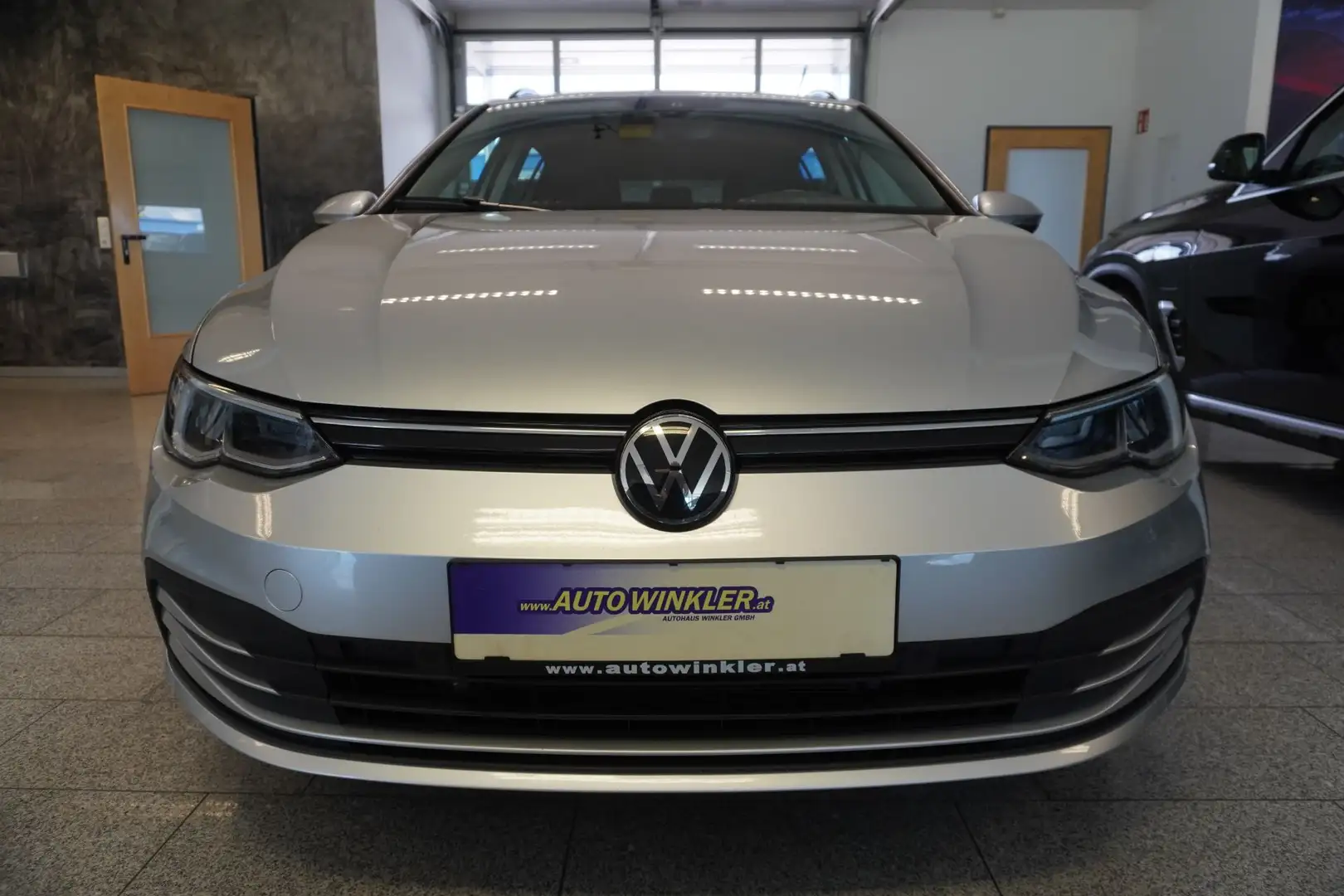 Volkswagen Golf Variant 2,0 TDI Life Navi Silber - 2