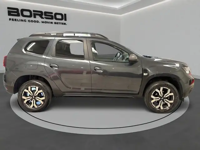 Dacia Duster view 5
