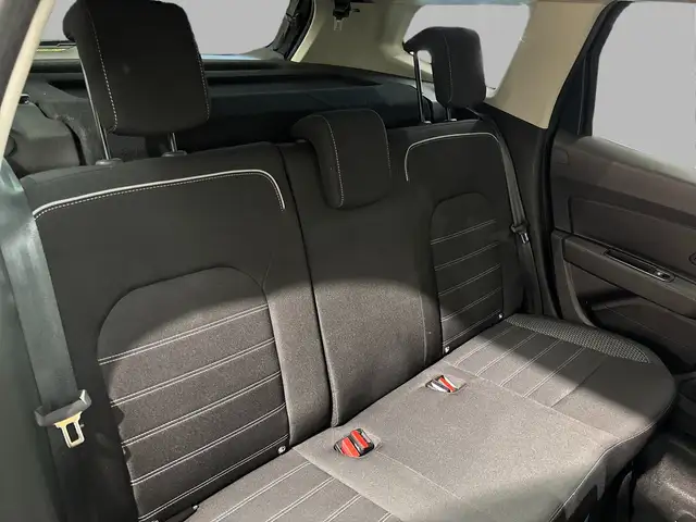 Dacia Duster view 13