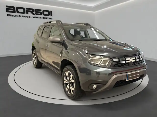 Dacia Duster view 6