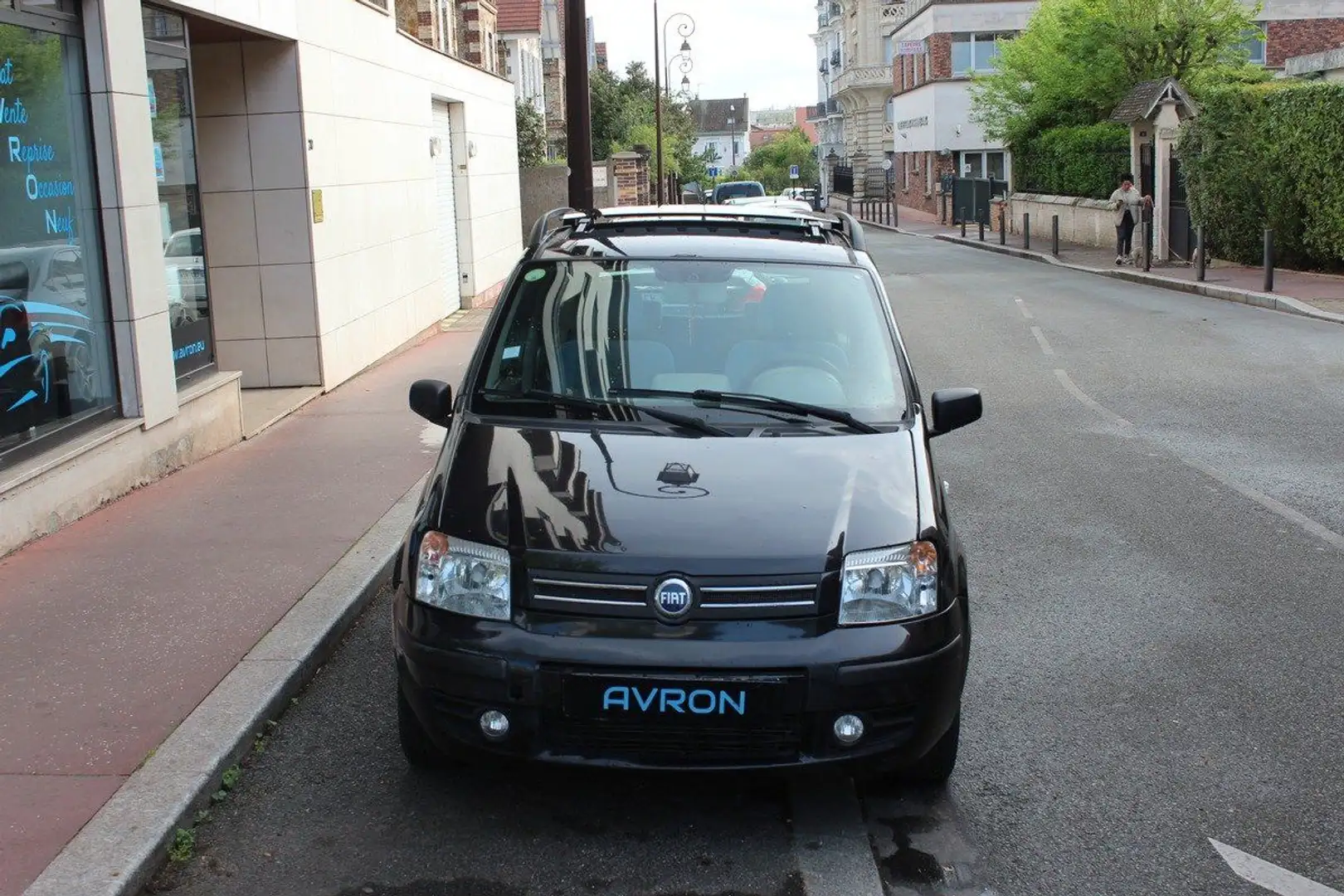 Fiat Panda II 1.2 EMOTION DUALOGIC Toit Ouvrant Noir - 2