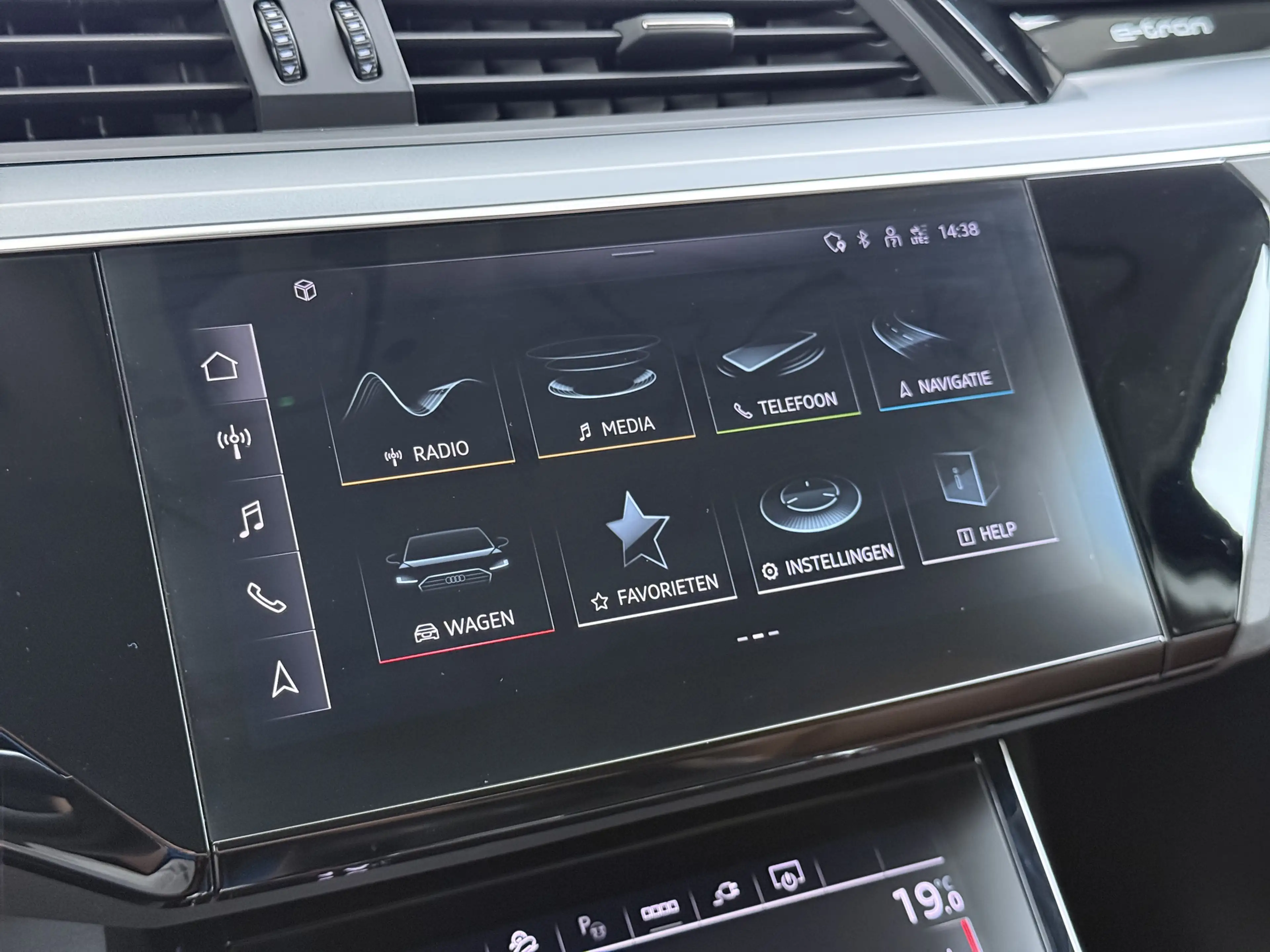 Audi e-tron 55 Quattro 408PK Edition 95kWh Leder+Verwarmd Trek — photo 14